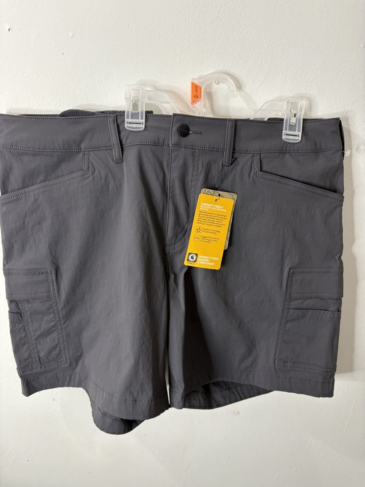 Carhartt NWT women’s straight fit cargo shorts size medium size 18 Size 40" / US 18 - 1 Thumbnail