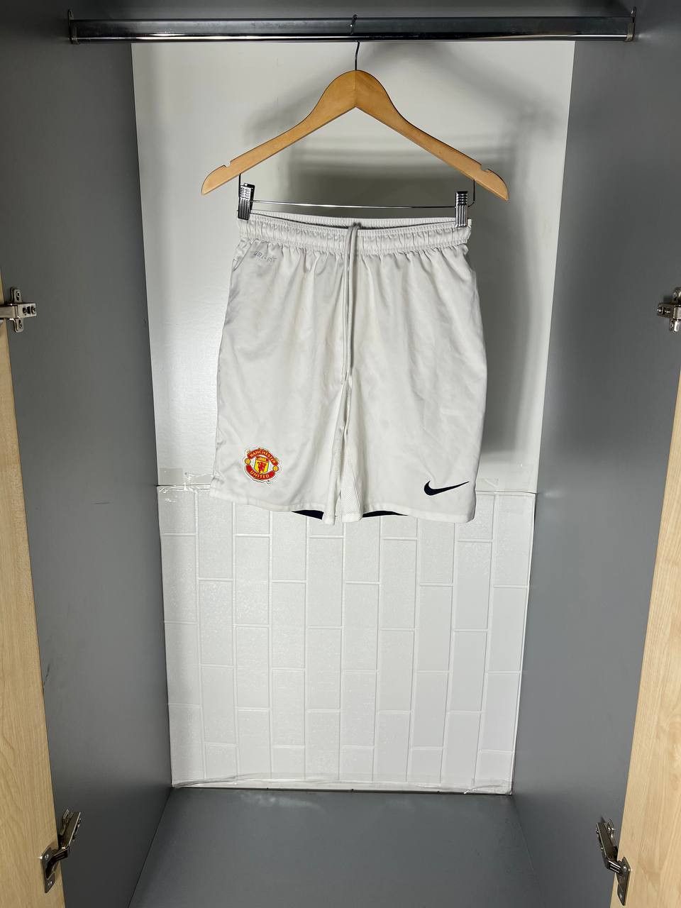 Nike VINTAGE NIKE FC MANCHESTER UNITED ENGLAND SOCCER SHORTS Y2K Size US M / EU 48-50 / 2 - 1 Thumbnail