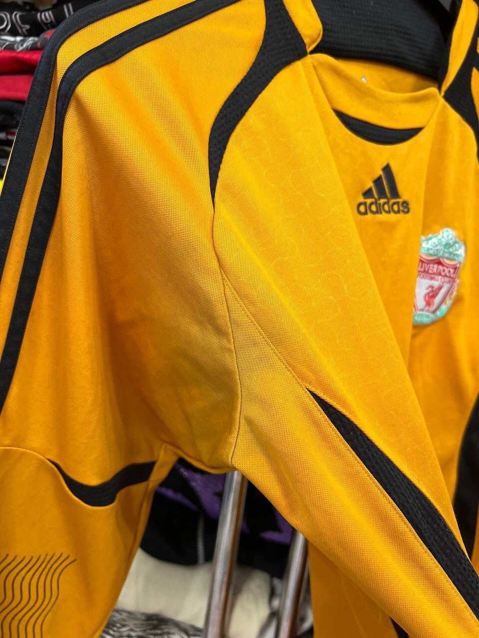 Vintage Vintage Liverpool 2007s Adidas Goalkeeper Long sleeve Size US S / EU 44-46 / 1 - 6 Thumbnail