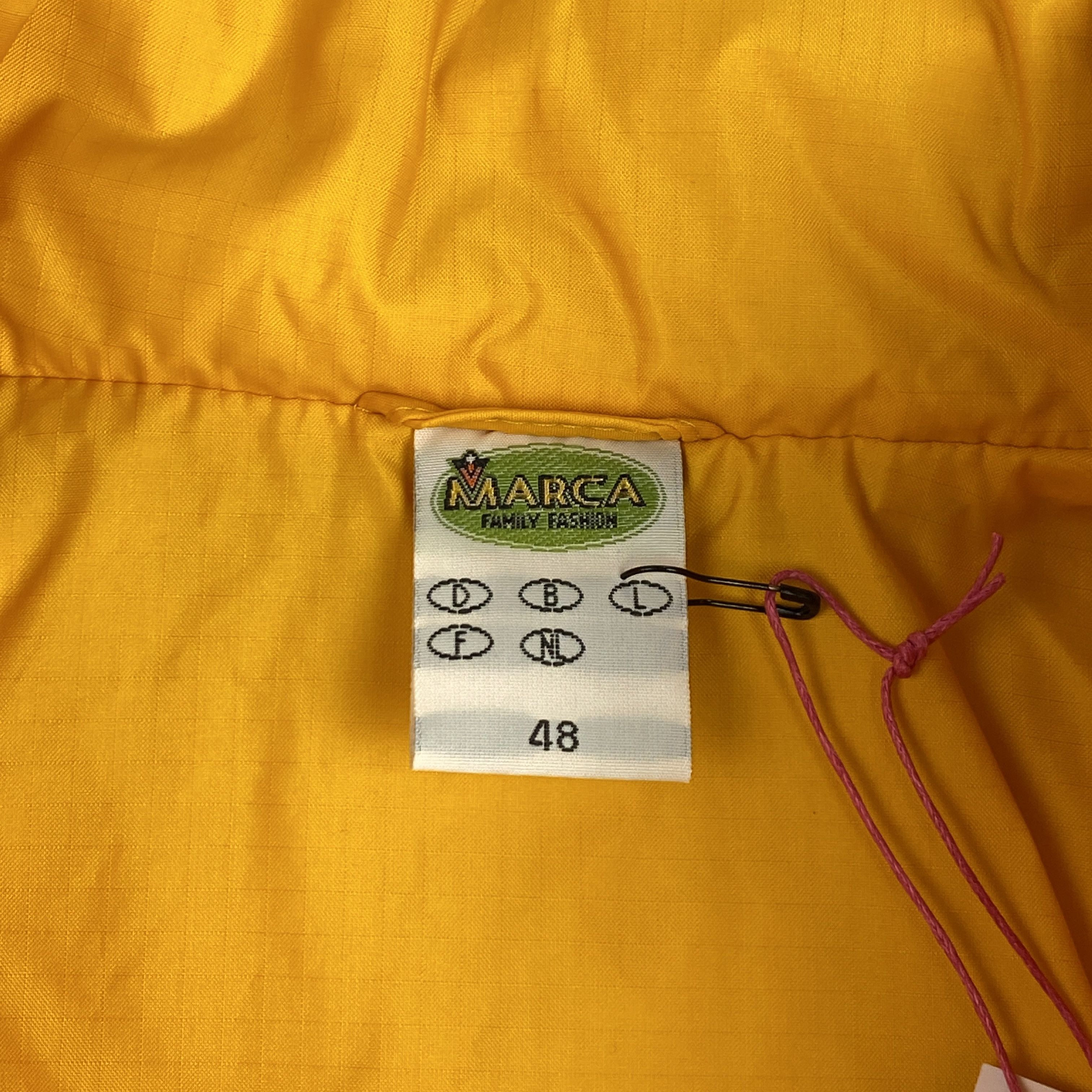 Vintage Vintage American Training Corp Yellow waterproof Jacket - XL Size US XL / EU 56 / 4 - 8 Thumbnail