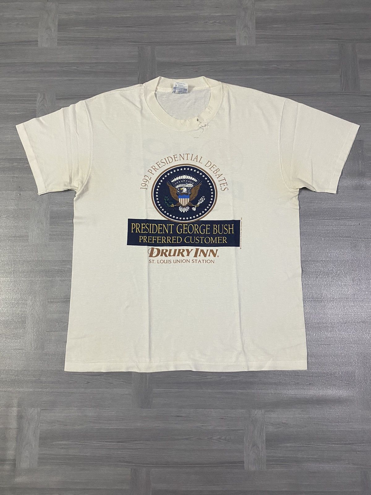 Vintage Vintage 1992 President GeorgeBush Distress Tee Size US L / EU 52-54 / 3 - 1 Thumbnail
