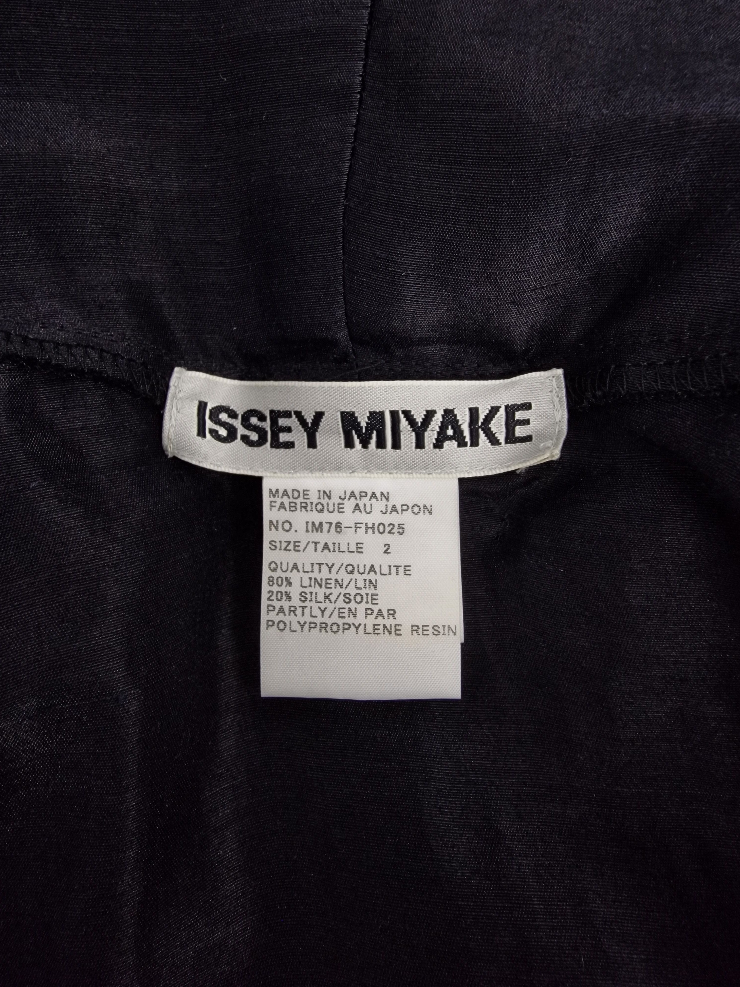 Issey Miyake × Vintage Incredible Rare Issey Miyake Vintage Hooded dress Size XS / US 0-2 / IT 36-38 - 13 Thumbnail