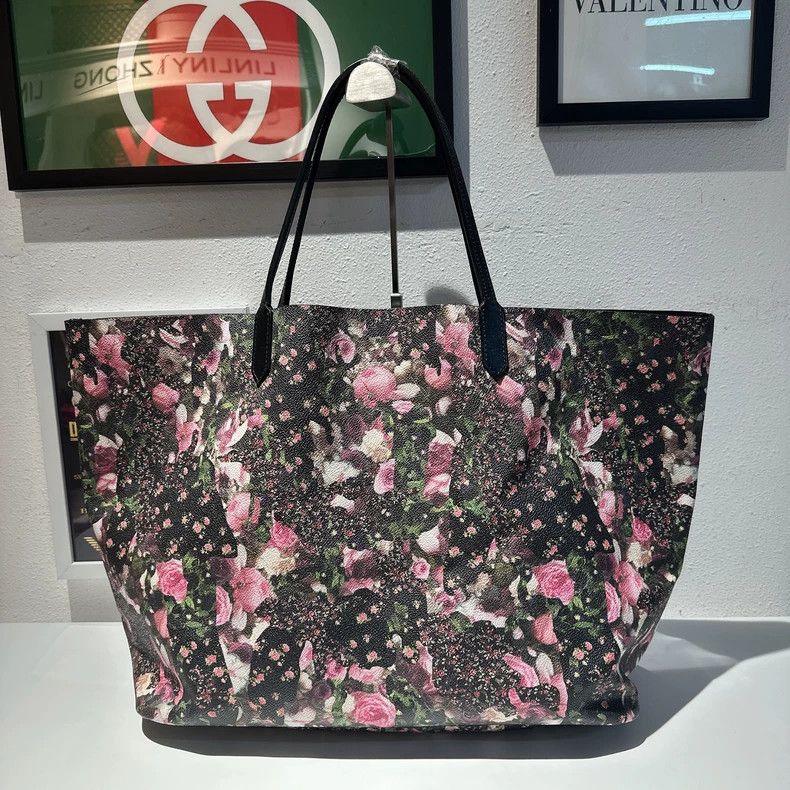 Givenchy Givenchy Large Tote with pockets, black leather handle Size ONE SIZE - 2 Thumbnail