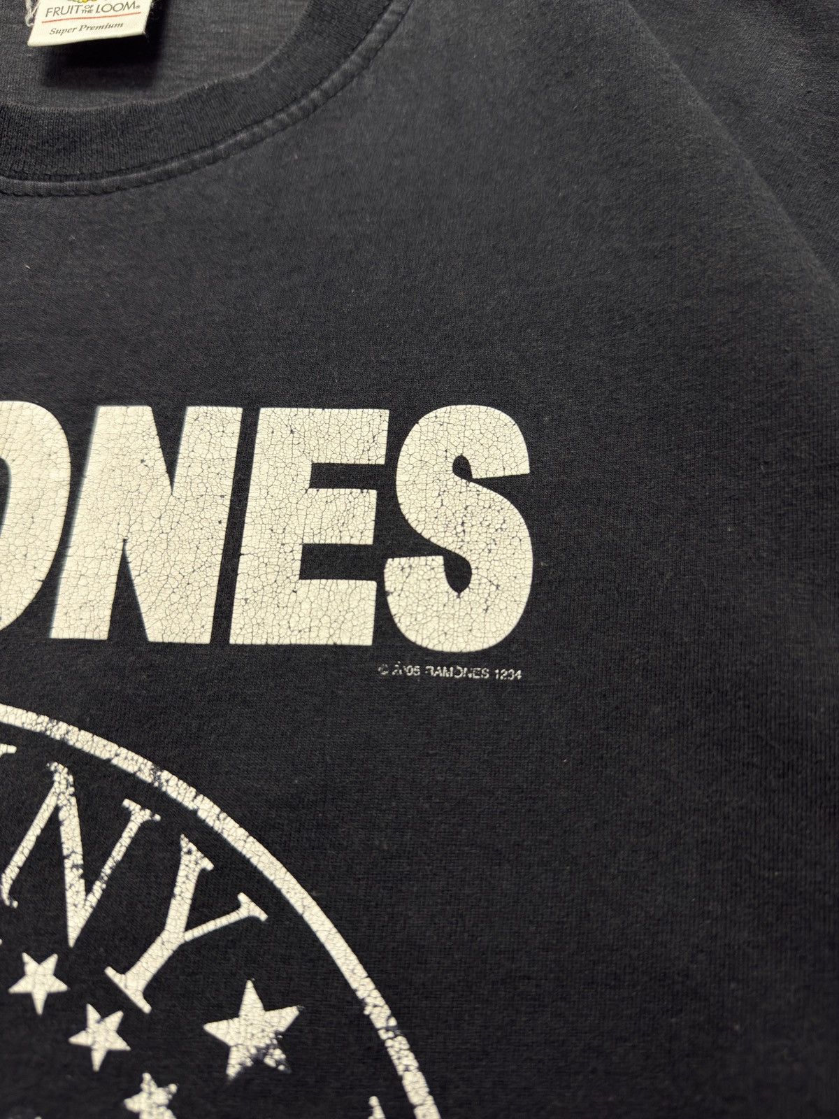 Band Tees 2006 Vintage Ramones Shirt Hey Ho Let's Go Vintage Band Tees Size US XL / EU 56 / 4 - 4 Thumbnail