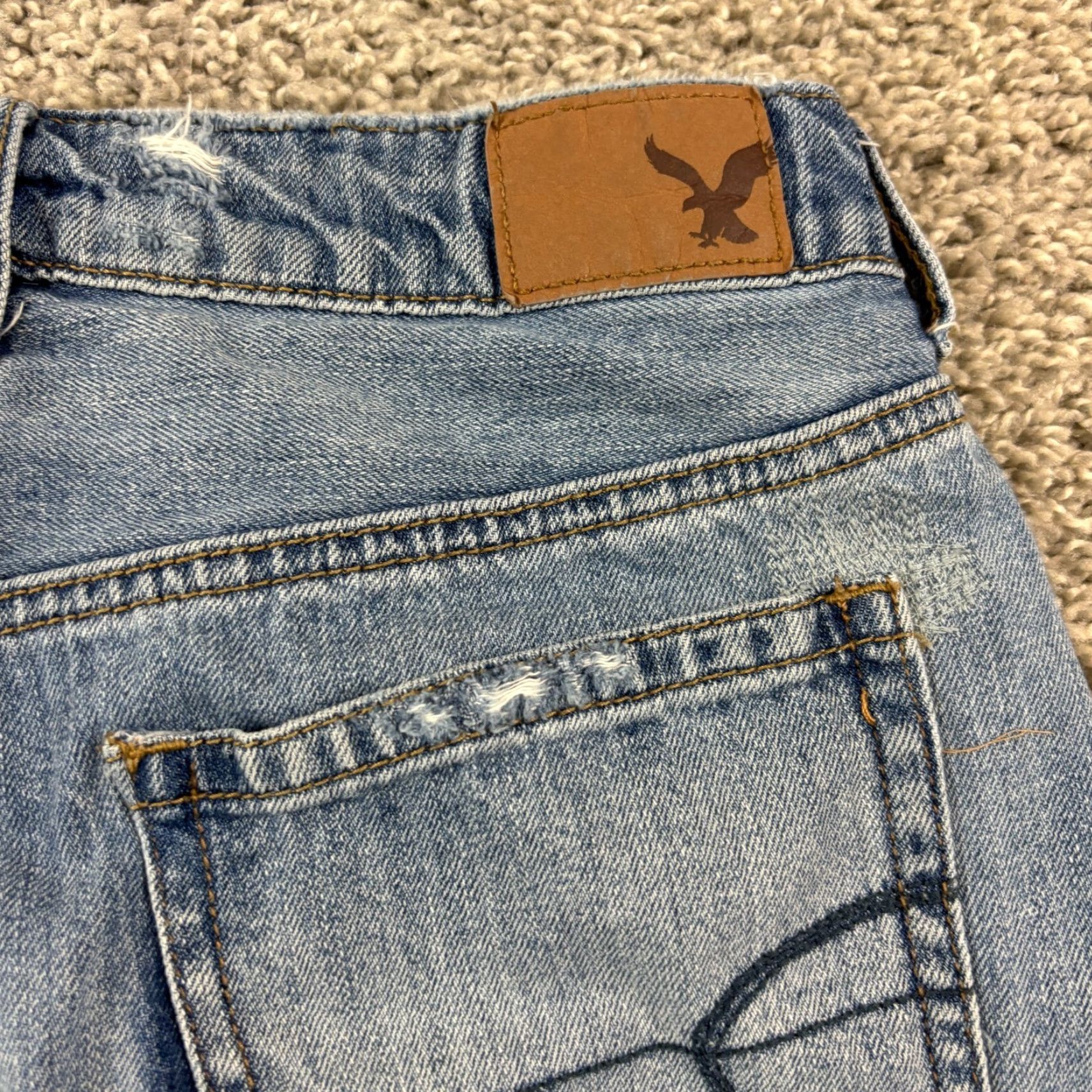 American Eagle Outfitters AMERICAN EAGLE Denim Skirt Womens 0 A-Line Button Fly Frayed Medium Wash Blue Size 25" / US 0 / IT 36 - 7 Thumbnail