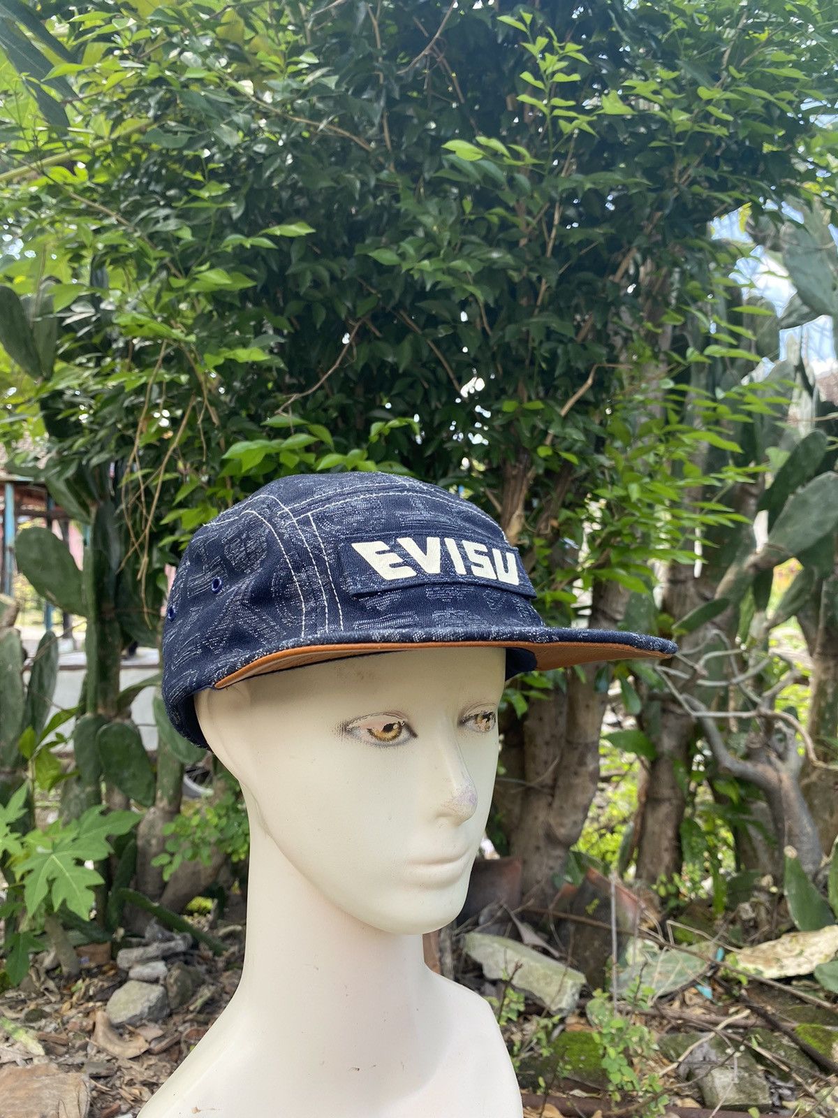 Evisu Trucker Hat (SEPAKET), Fesyen Pria, Aksesoris, Topi di Carousell