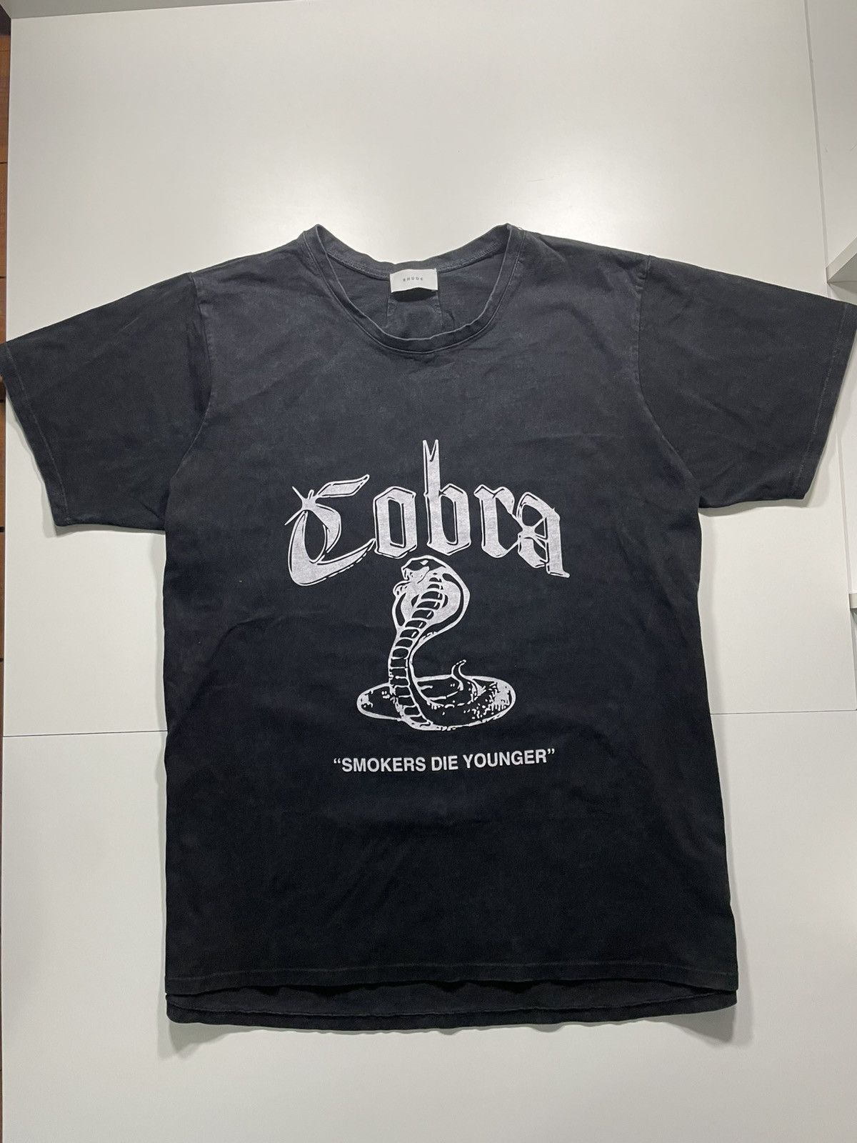 Rhude Rare! Rhude Cobra smokers die younger faded tee t shirt Size US XL / EU 56 / 4 - 1 Thumbnail