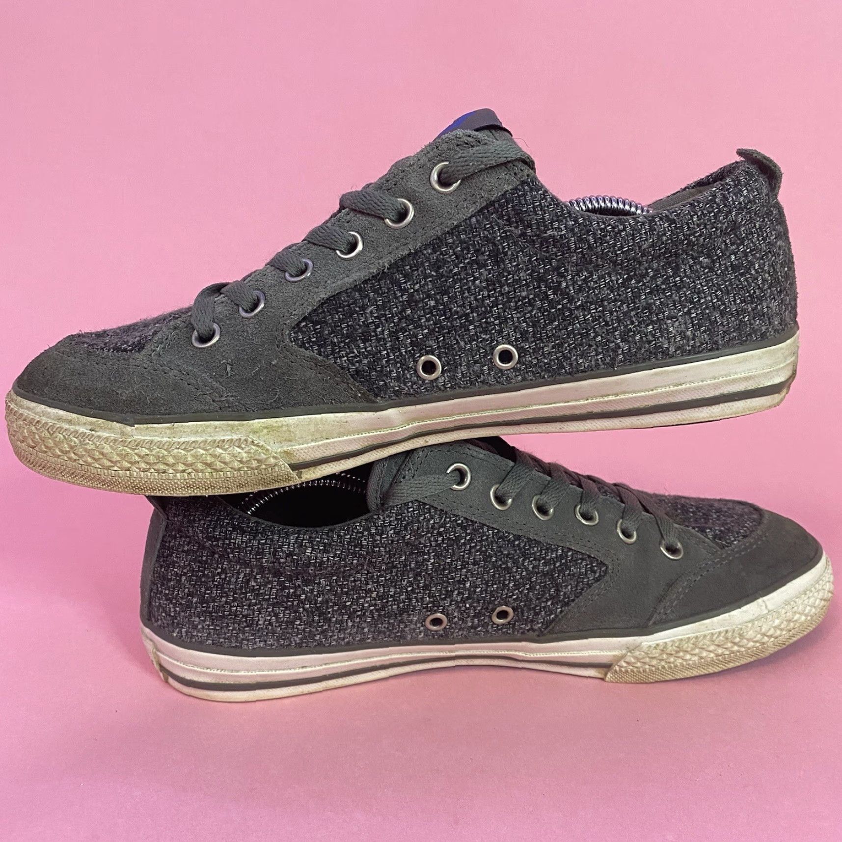 Converse VINTAGE? No—Actually Converse Mens Chuck Taylor All Star Low Top Sneaker Grey Fabric Casual Sneakers 10.5 Mens Shoes Size US M / EU 48-50 / 2 - 6 Thumbnail