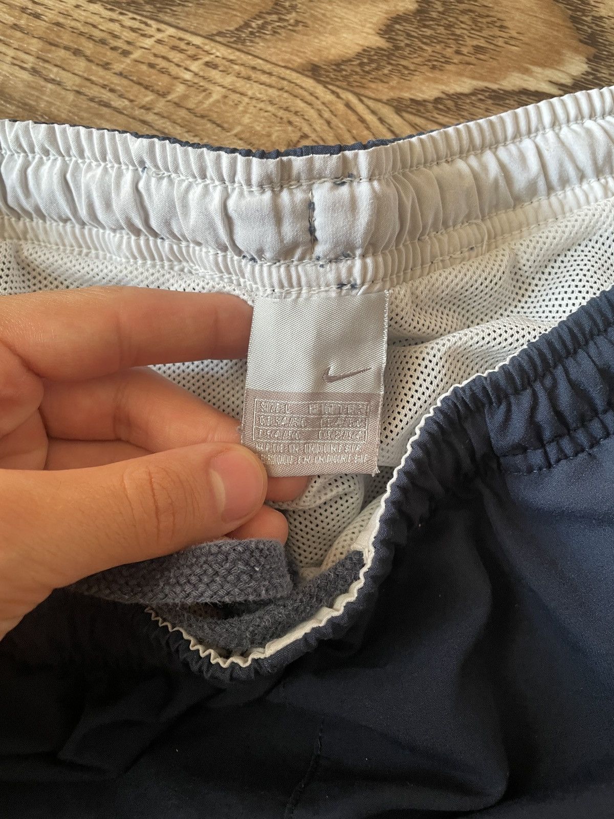 Nike Vintage Nike shorts streetwear swoosh casual y2k size L Size US 34 / EU 50 - 4 Thumbnail