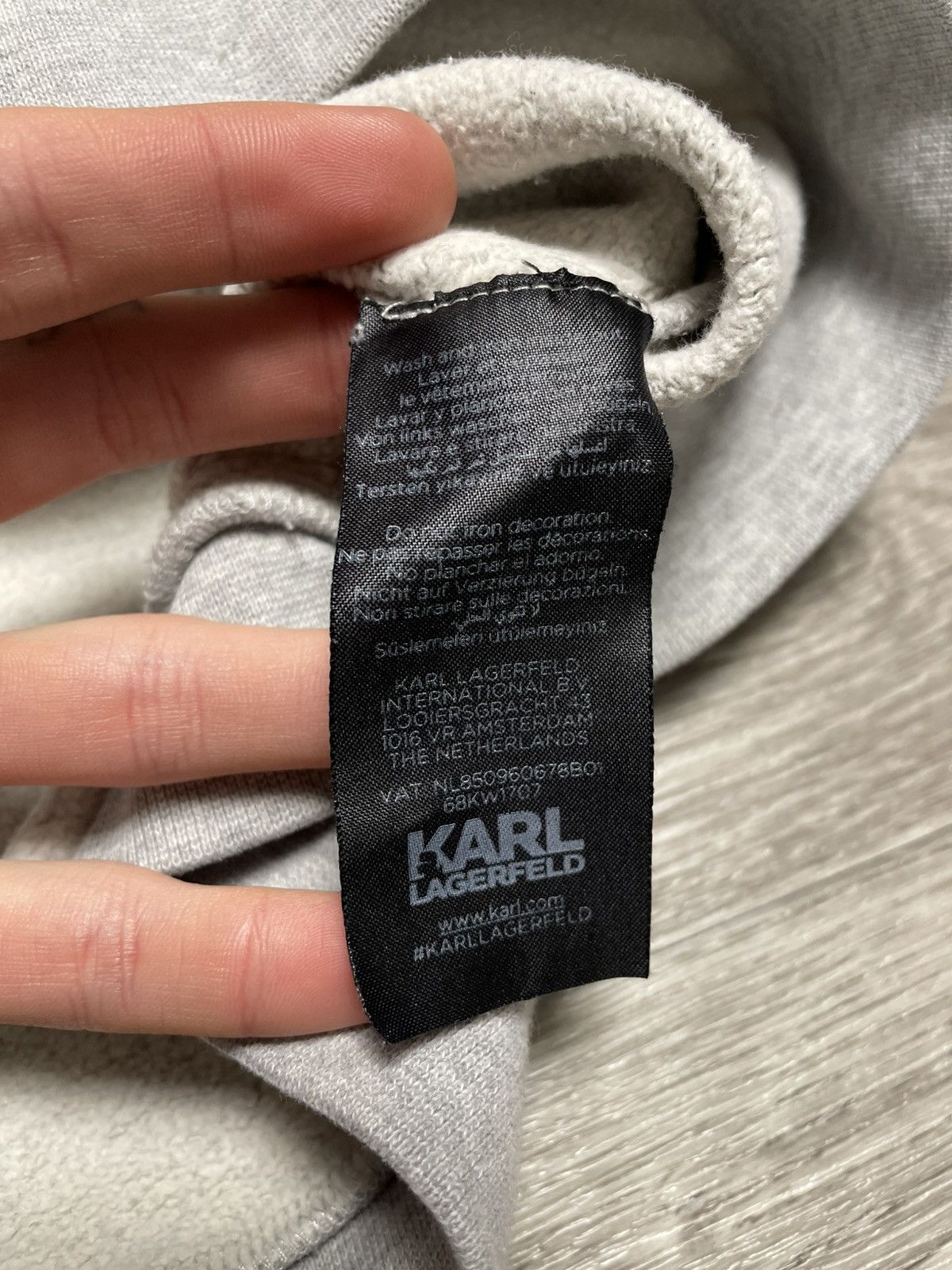 Karl Lagerfeld Karl Lagerfeld Velour Cat Logo Gray Sweatshirt Size L / US 10 / IT 46 - 10 Thumbnail