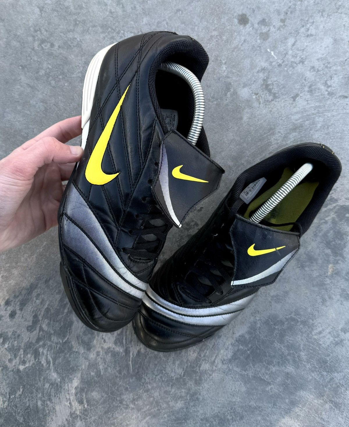 Nike VINTAGE NIKE Y2K HYPE 00s SNEAKERS FOOTBALL CLEATS BLOKECORE Size US 10 / EU 43 - 1 Thumbnail