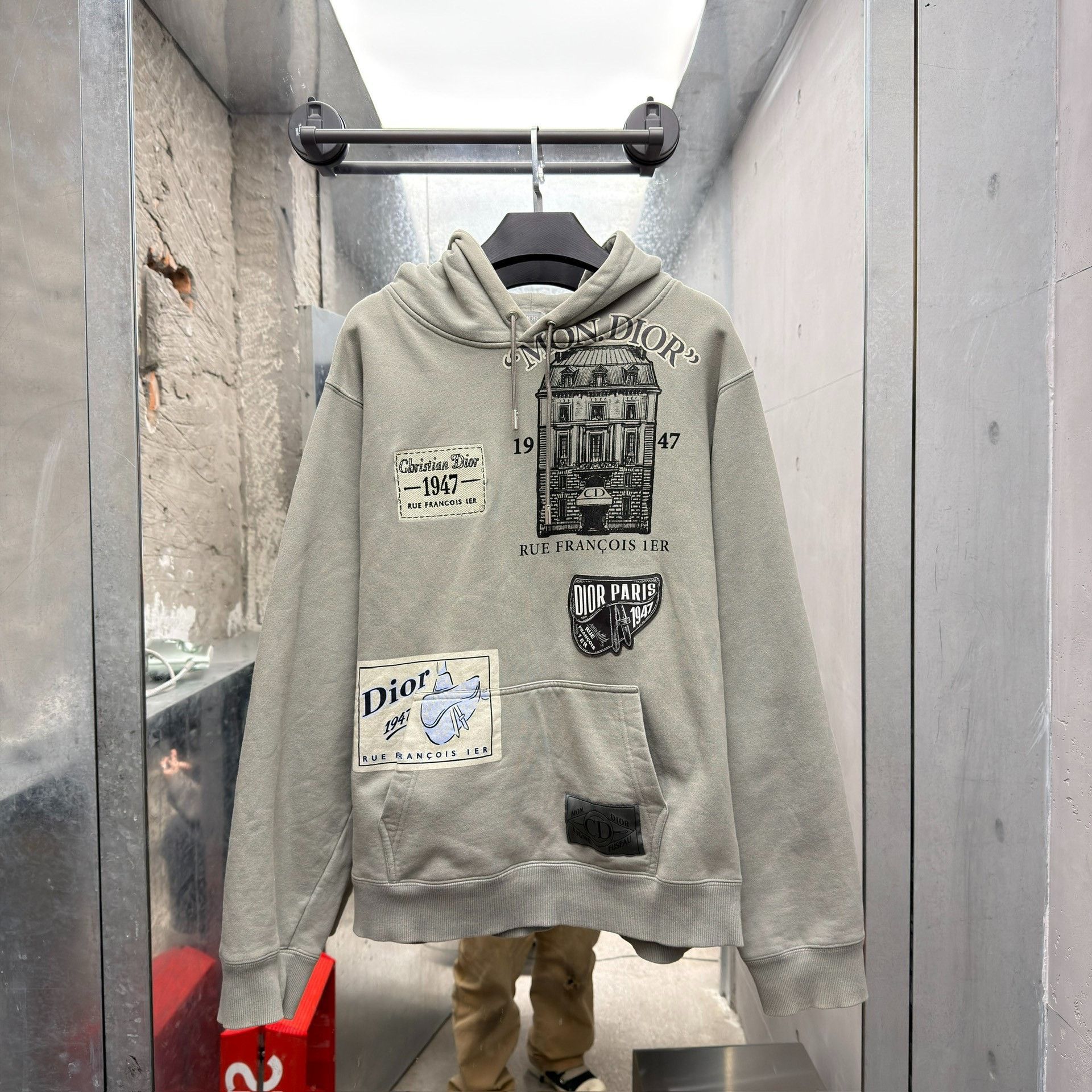 Dior Dior 1947 Series Badge Logo Hoodie Size US XL / EU 56 / 4 - 1 Thumbnail