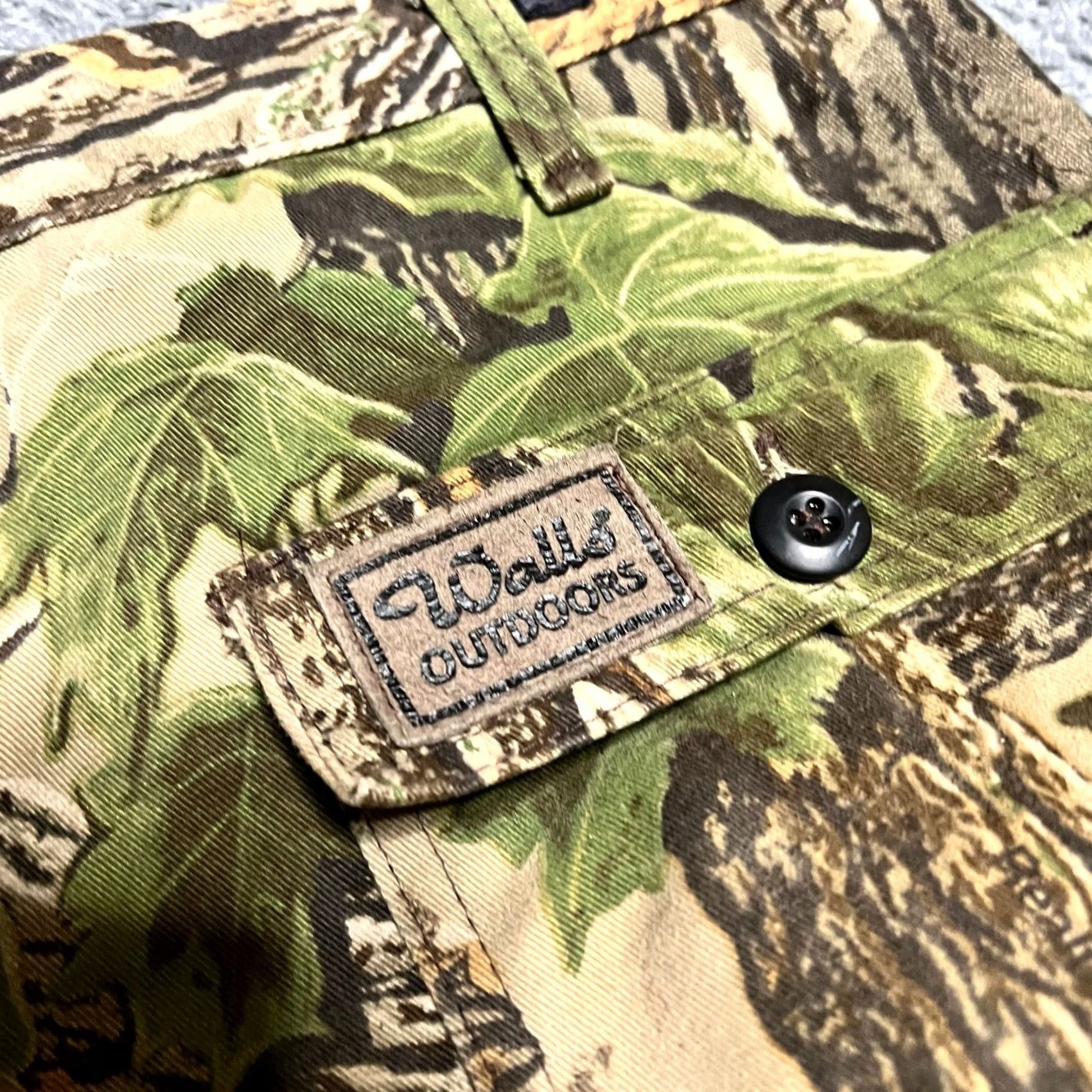 Vintage Walls Camo Pants Mens Large Outdoors Hunting Fishing Cargo Men 37x31 Green Regular Inseam 31 Size US 33 - 5 Thumbnail