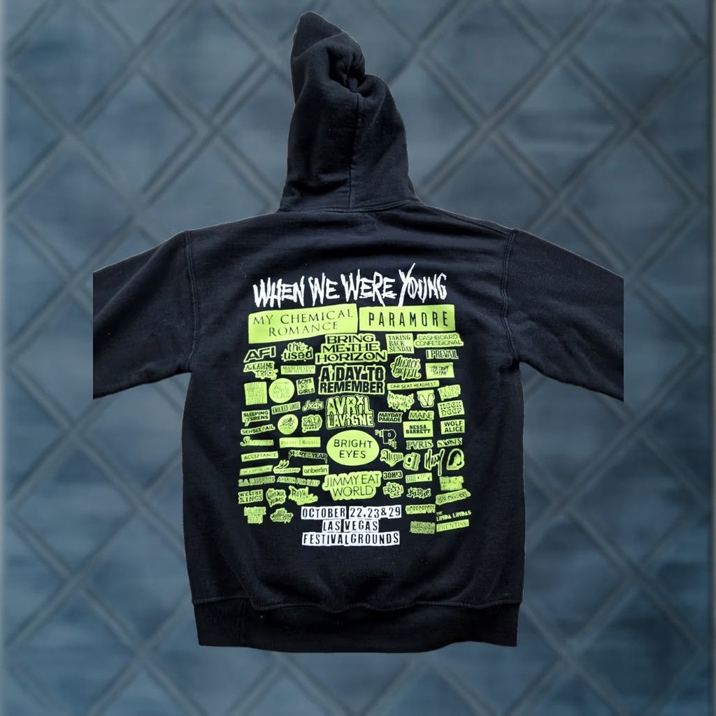 Gildan Gildan Hoodie Mens Small Black Graphic Long Sleeve Music Festival Pullover Pockets All Seasons Size US S / EU 44-46 / 1 - 1 Thumbnail