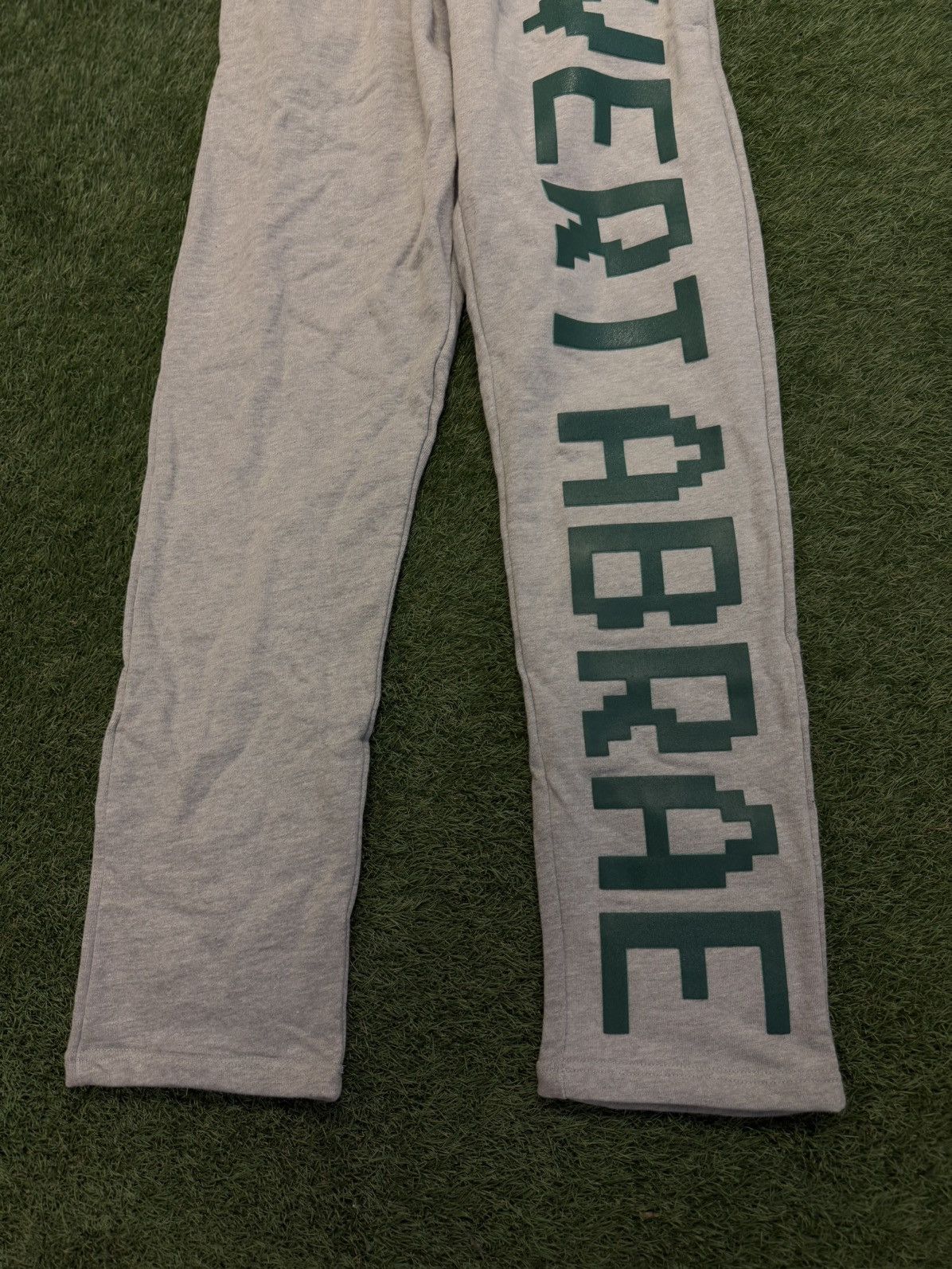 Vertabrae Vertabrae Sweatpants Size Large Grey/Green (NEW) Size US 34 / EU 50 - 2 Thumbnail