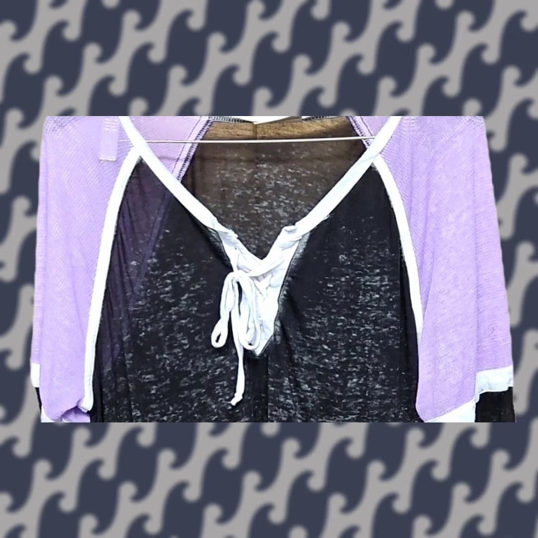 Vintage Bobbie Brooks Women's 2X Black Purple Sheer Lace Up Raglan Top Long Sleeve Size XXL / US 16-18 / IT 52-54 - 1 Thumbnail