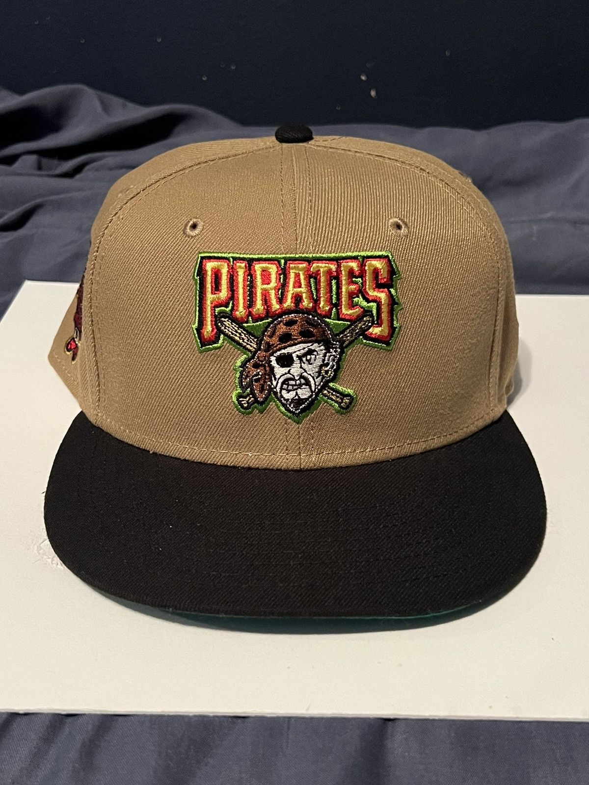 Pirates fitted cap size 7 1/4 sold