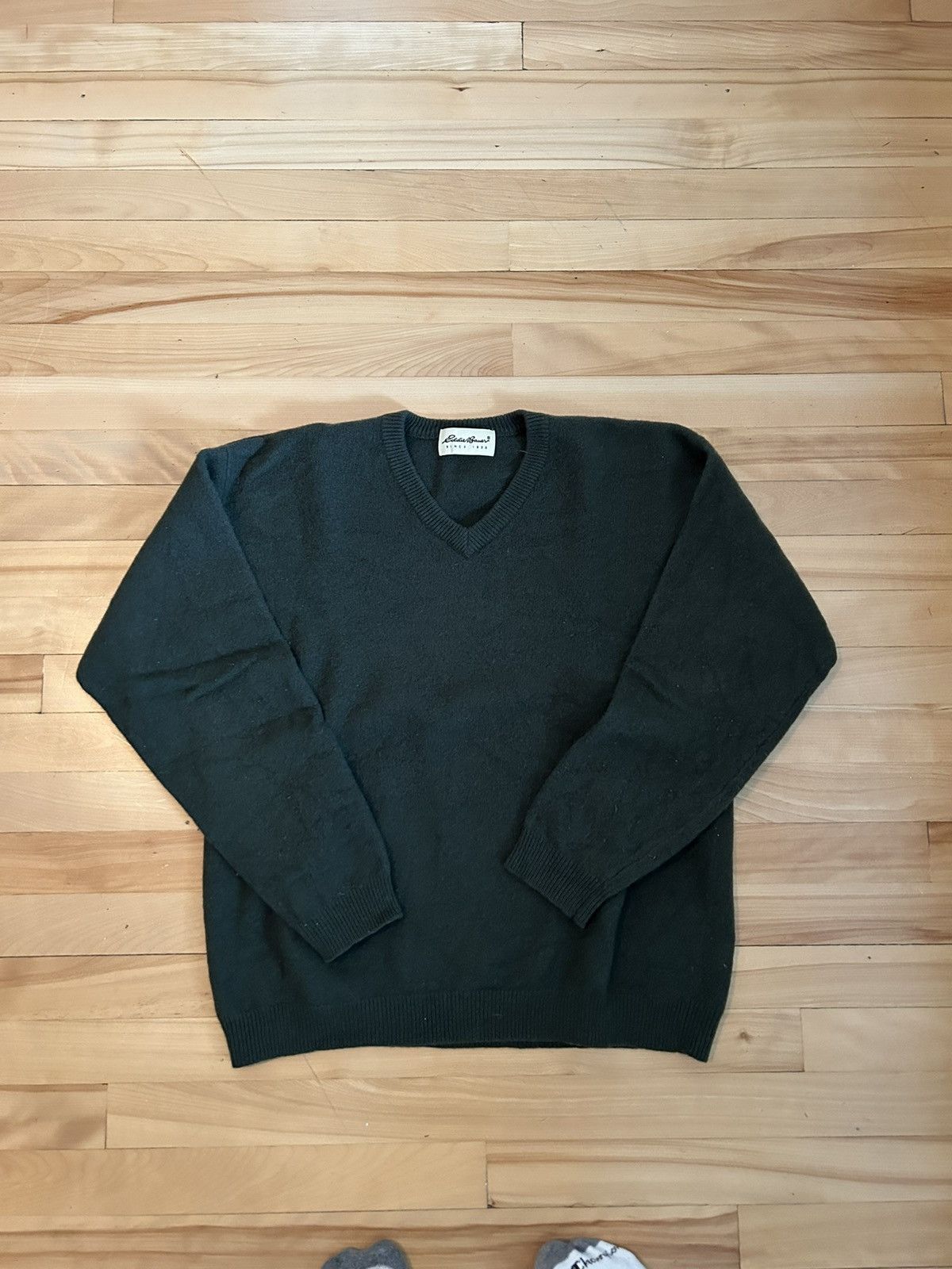 J.Crew J Crew Merino Wool V-neck Sweater Size US M / EU 48-50 / 2 - 2 Thumbnail