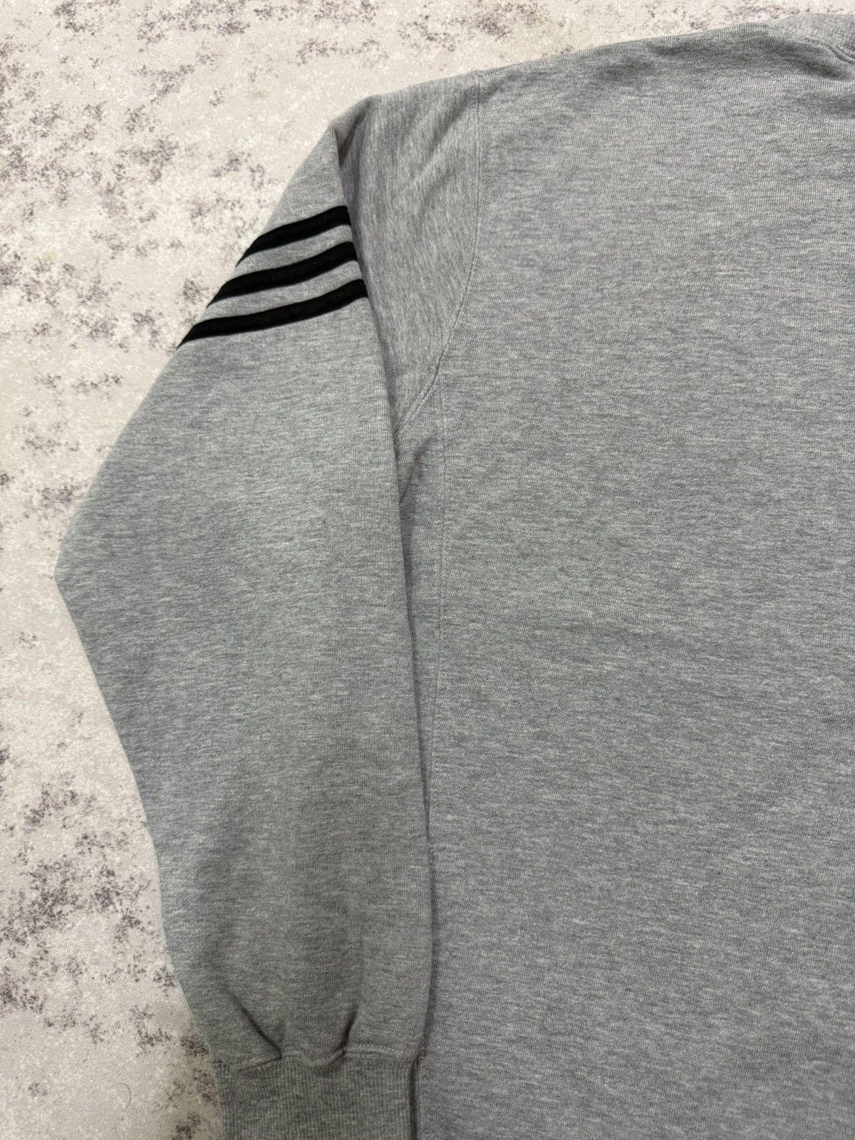 Adidas Vintage Adidas Stripes Crewneck Sweatshirt Size US S / EU 44-46 / 1 - 12 Thumbnail