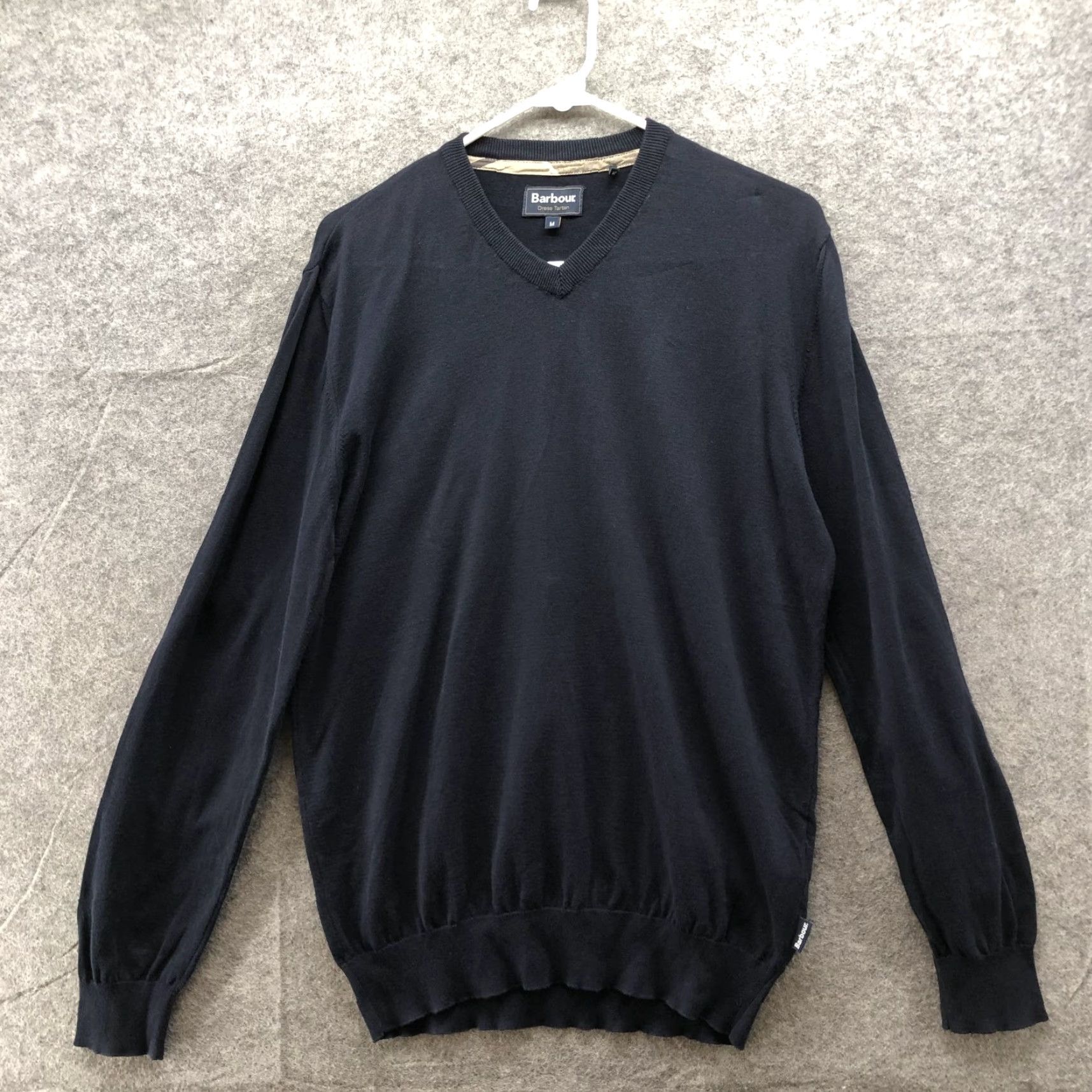 Barbour Barbour V-Neck Sweater Mens M Cotton Navy Blue Elbow Patch Lightweight Regular Knit Pullover Casual Winter Fall Spring Long Sleeve Logo Pattern: Solid Size US M / EU 48-50 / 2 - 3 Thumbnail