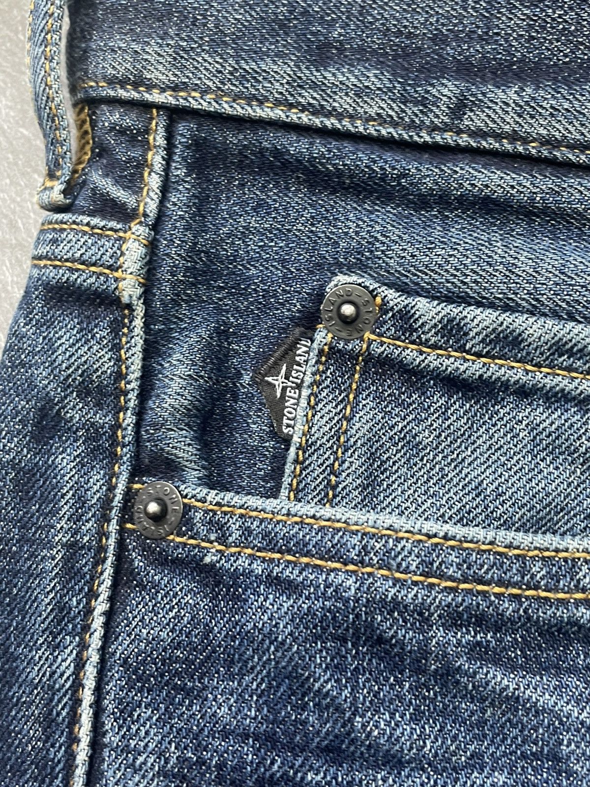 Stone Island Vintage Stone Island Baggy Denim Jeans Patch Logo 90s Y2k Size US 32 / EU 48 - 13 Thumbnail