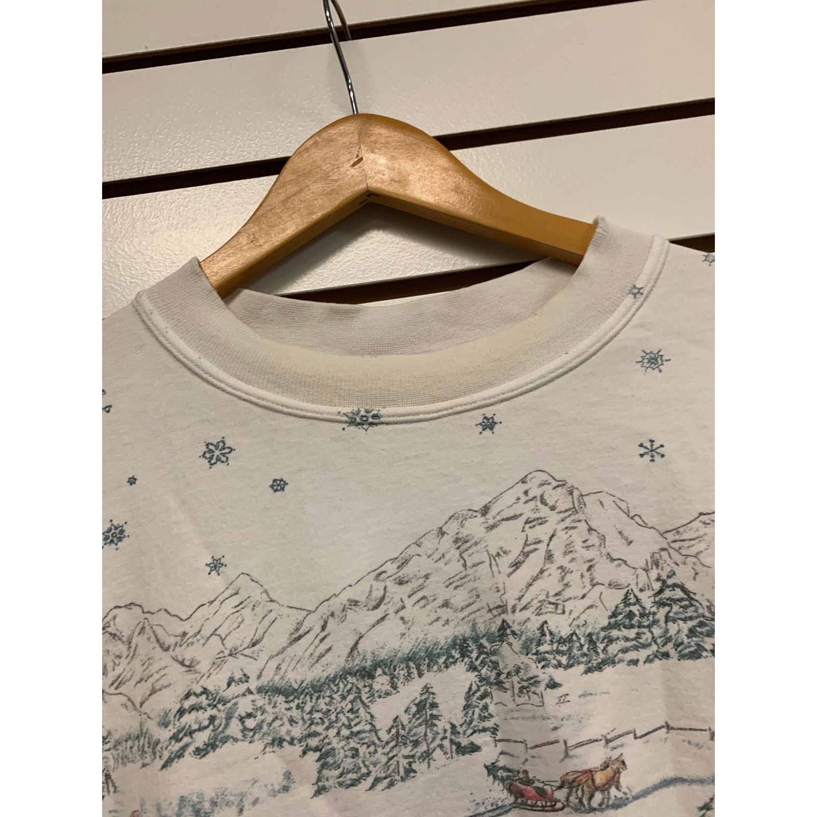Northern Reflections Vintage Snow outdoors winter women’s Sweatshirt size Small Size US S / EU 44-46 / 1 - 4 Thumbnail