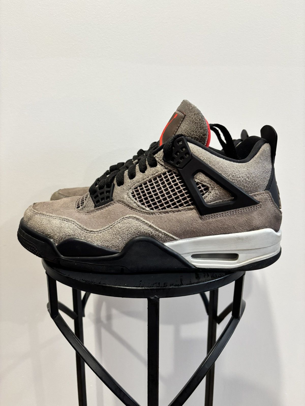 Jordan Brand Jordan 4 taupe haze Size US 9 / EU 42 - 2 Thumbnail
