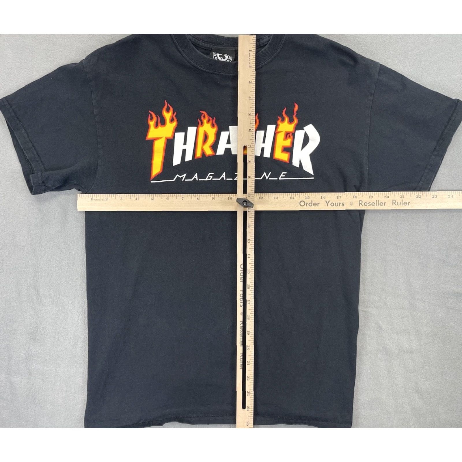 Thrasher VINTAGE Thrasher T Shirt Men’s M Black Skate Distressed Logo Retro 90s Mens Size US M / EU 48-50 / 2 - 3 Thumbnail