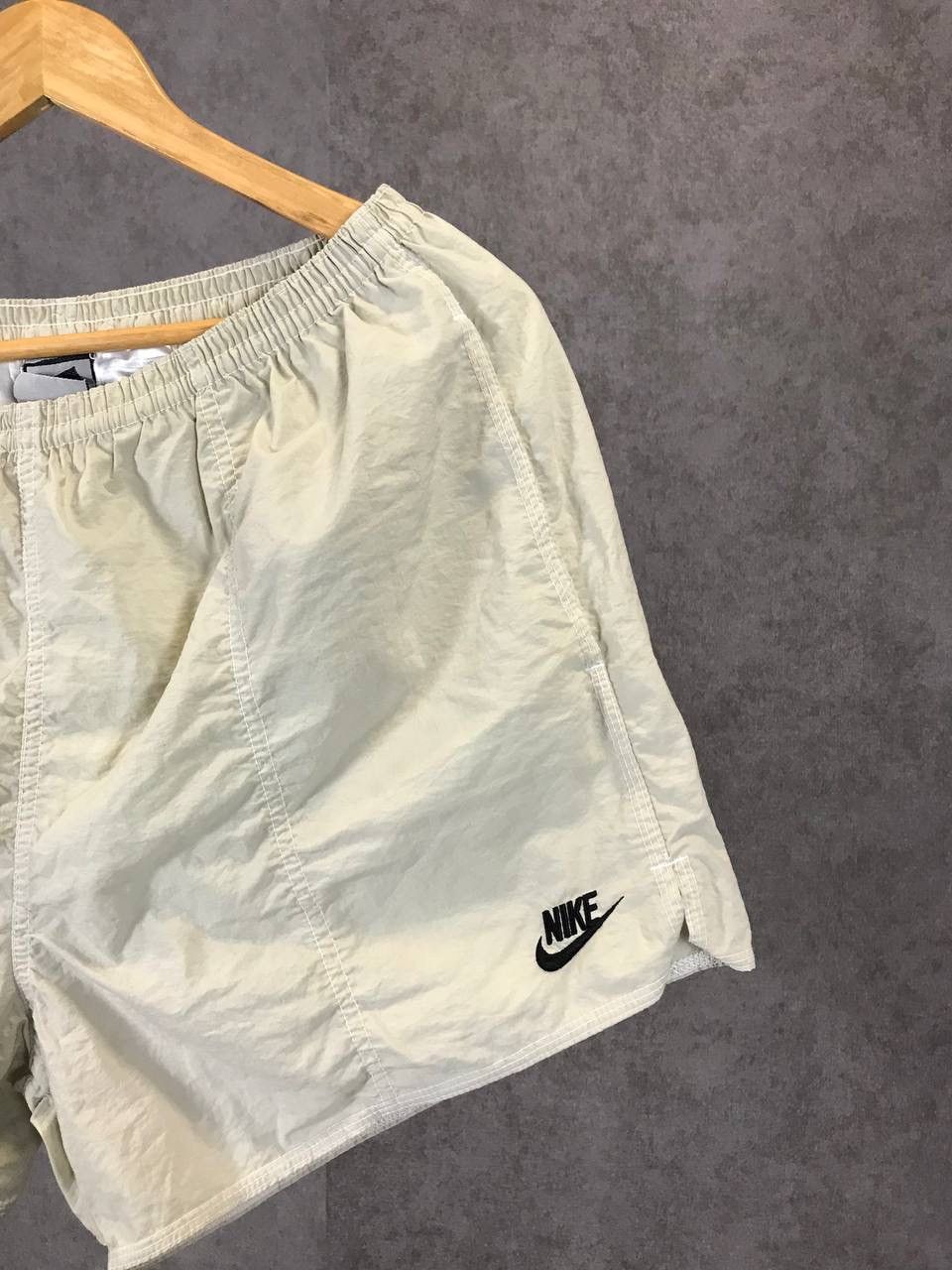 Nike × Vintage Nike swoosh vintage nylon shorts Size US 34 / EU 50 - 2 Thumbnail