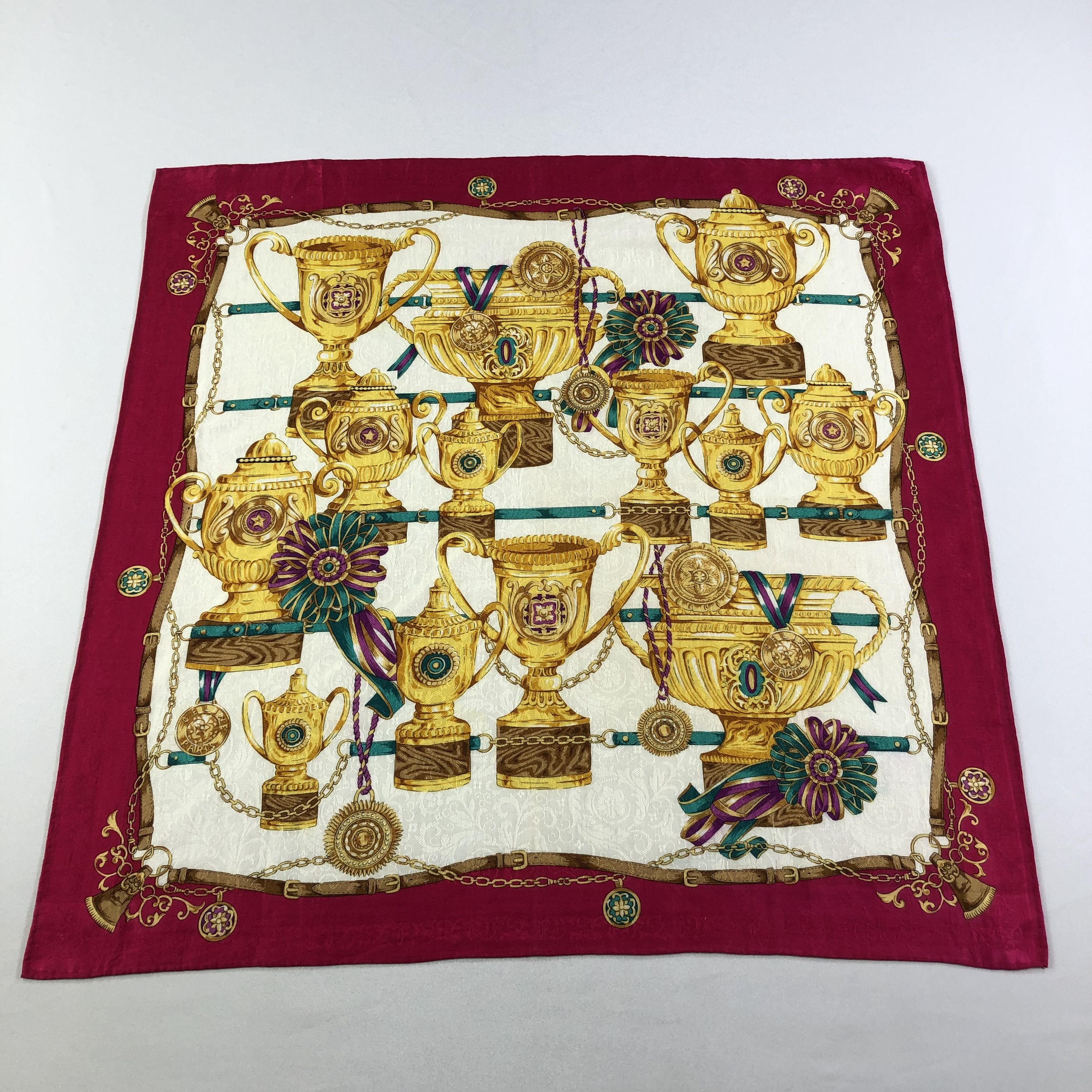 Celine Celine Trophy Handkerchief Neckerchief Bandana H1941 Size ONE SIZE - 1 Thumbnail