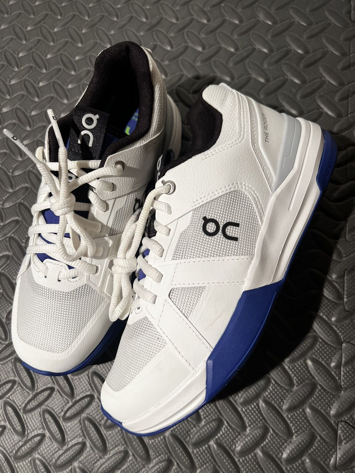 image of New On ‘The Roger’ Clubhouse Pro Size 7 Womens White Blue Shoes