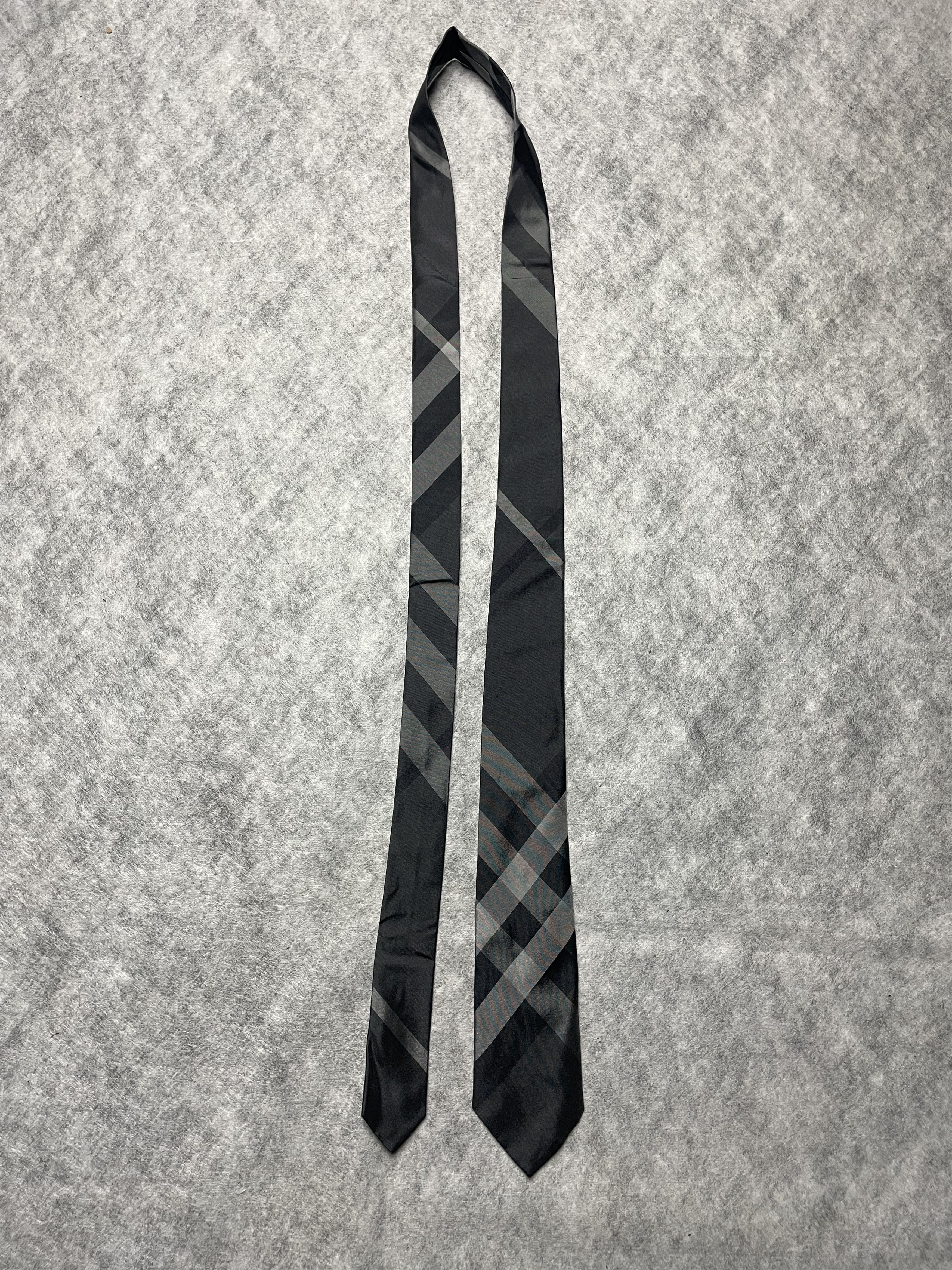 Burberry Burberry London Gray Black Check Plaid Silk Mens Tie Size ONE SIZE - 9 Thumbnail