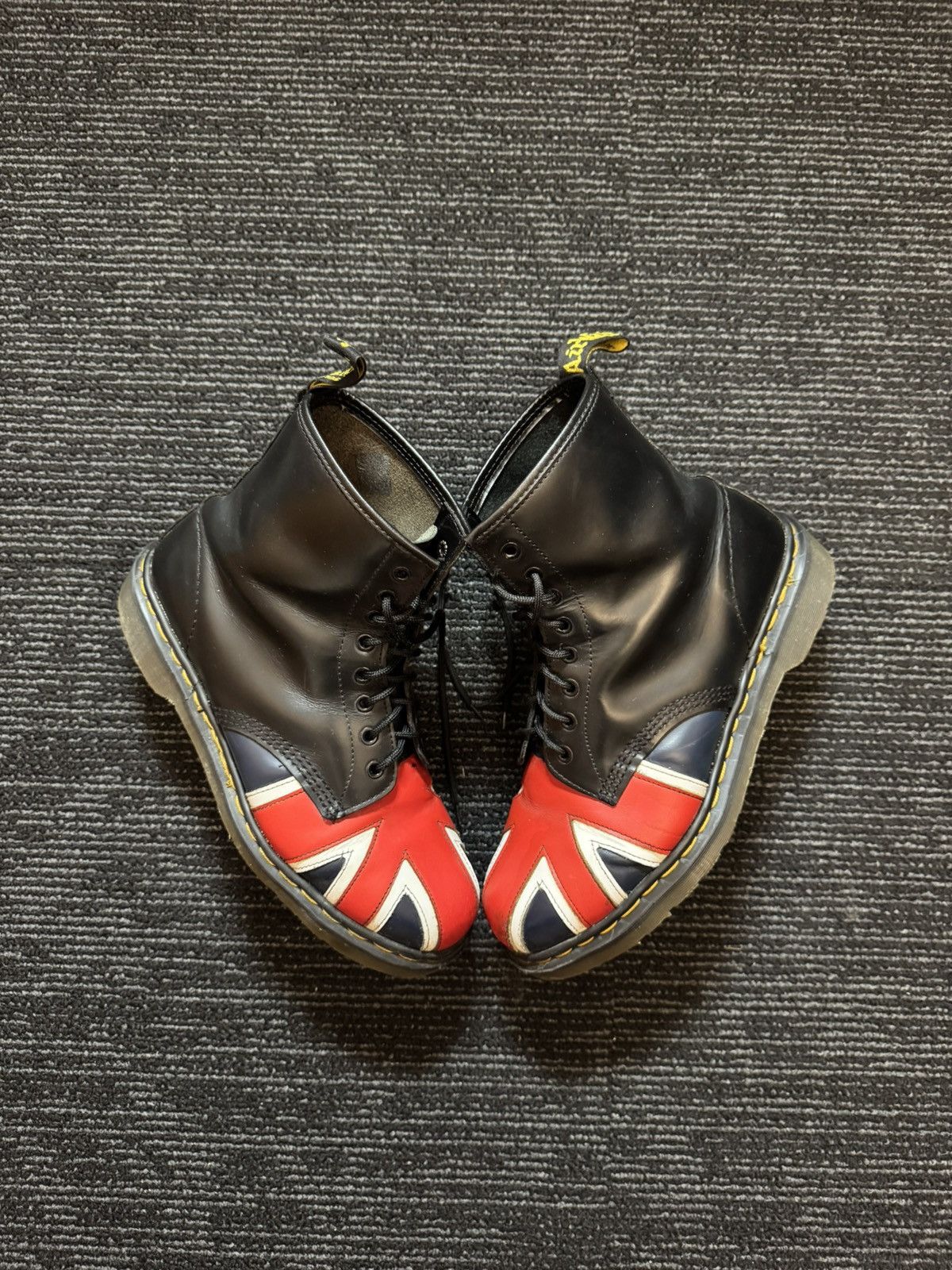 Dr. Martens Vintage Dr.Martens Union Jack Leather Boots Size US 9 / EU 42 - 2 Thumbnail