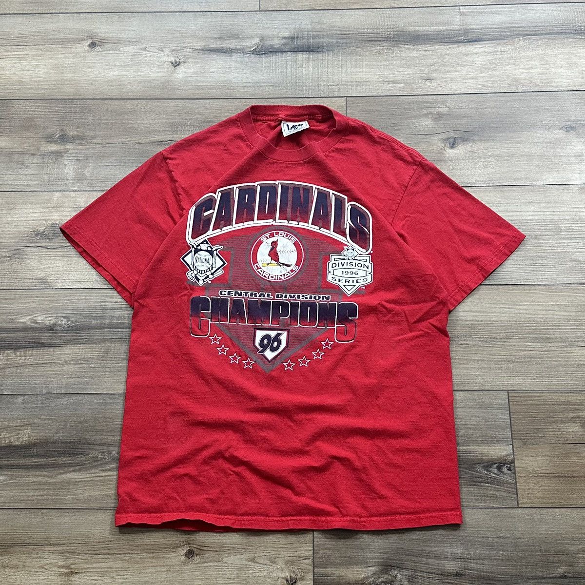 Lee 1996 St. Louis Cardinals Central Division Champions Tee Size US L / EU 52-54 / 3 - 1 Thumbnail