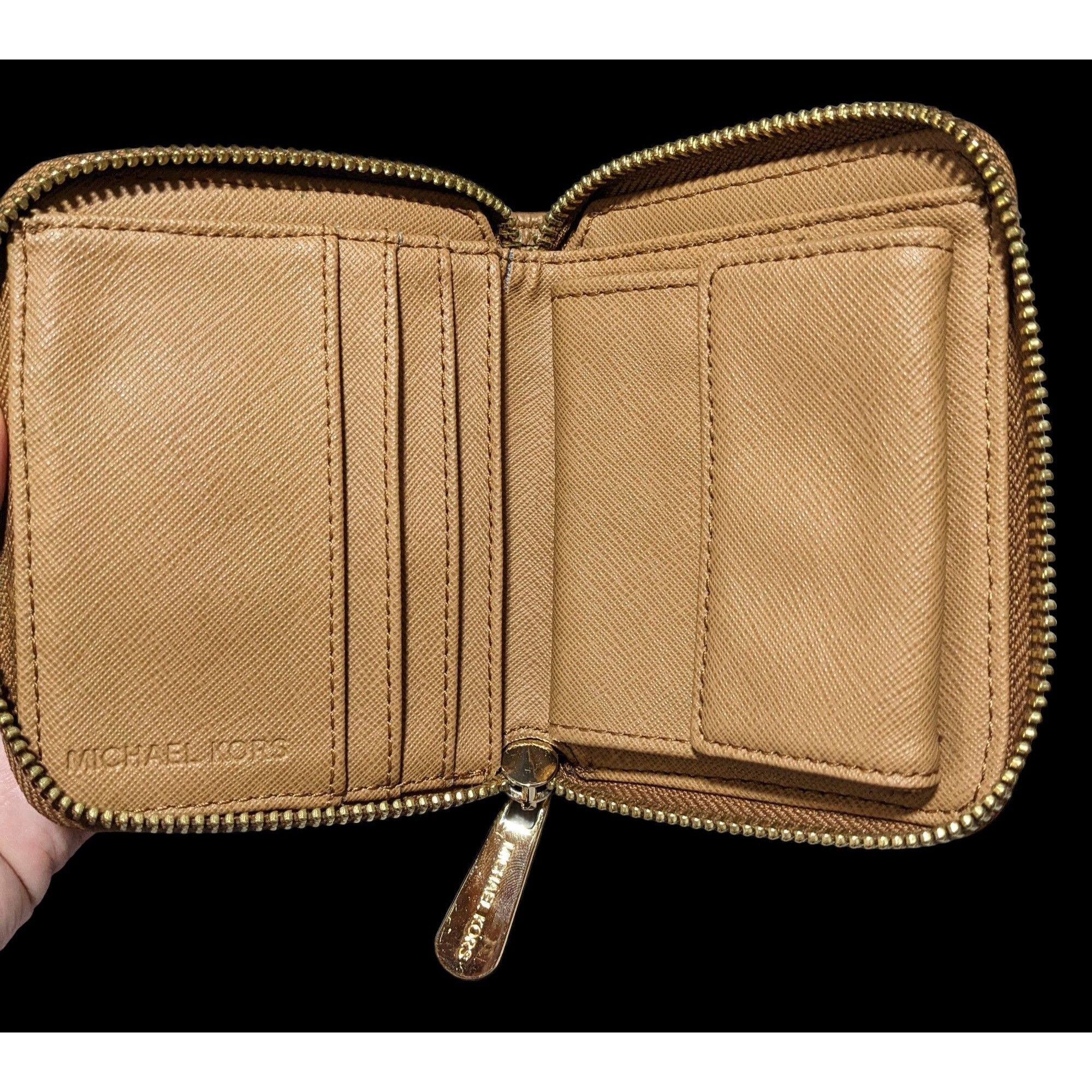 Michael Kors Michael Kors Brown Pebbled Leather Wallet Size ONE SIZE - 2 Thumbnail