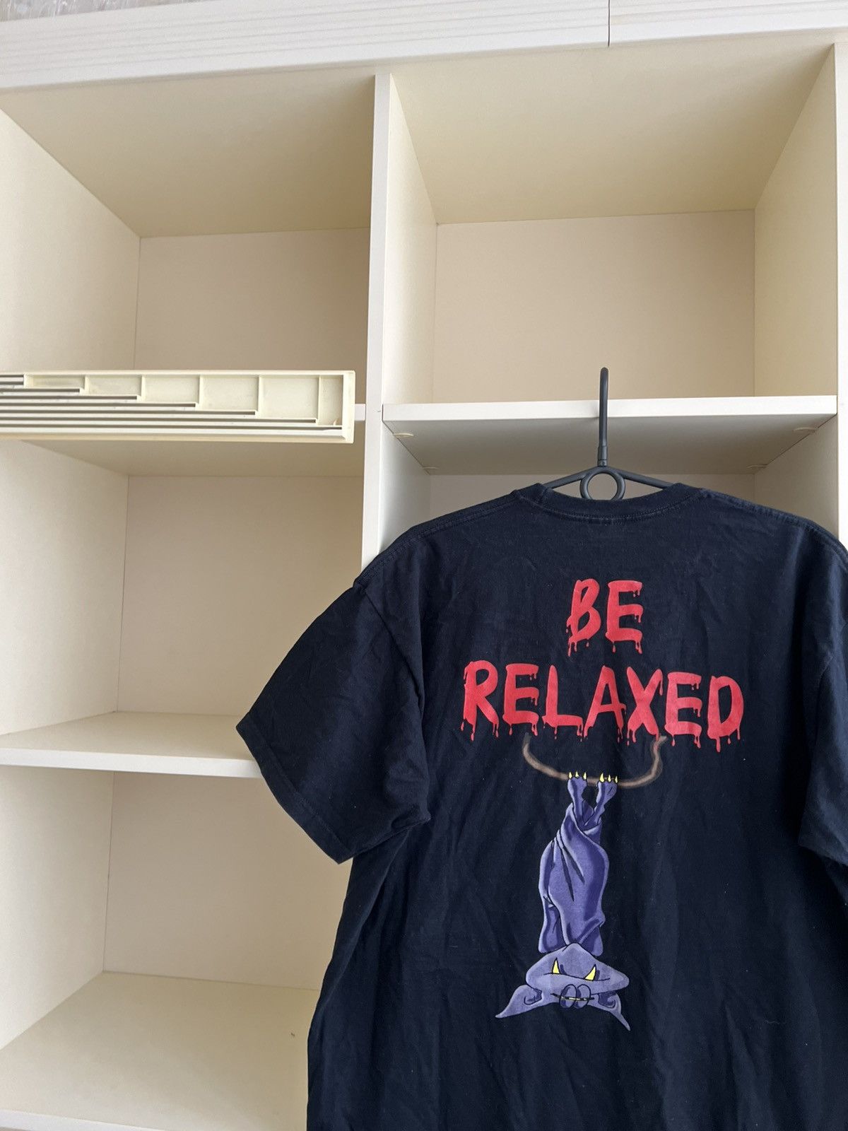Vintage Vintage No Panic Be Relaxed Bat T-Shirt Black Funny Graphic Size US XL / EU 56 / 4 - 10 Thumbnail