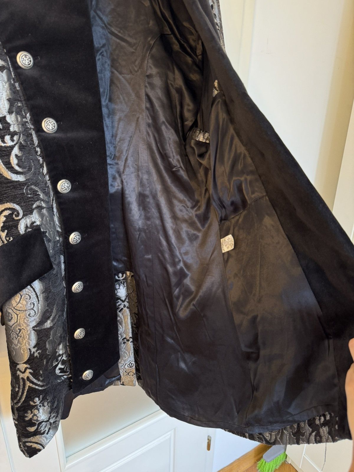 Other Shrine of Hollywood Dragon Coat Silver/Black Tapestry Size US L / EU 52-54 / 3 - 7 Thumbnail