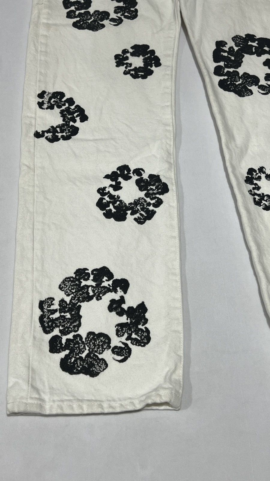 DENIM TEARS Denim Tears White Jeans Size US 33 - 2 Thumbnail