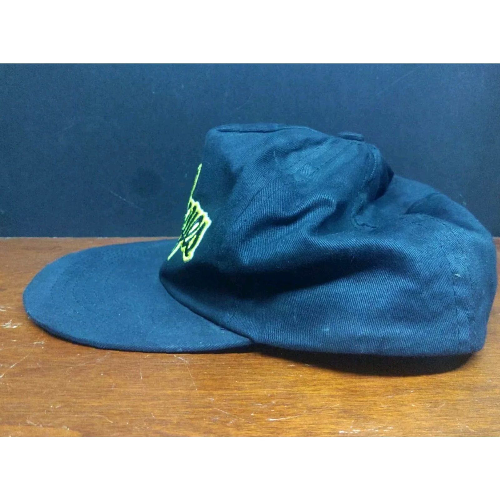 Vintage VINTAGE Universal Hawkeyes Cap Hat Snapback Black Yellow Adjustable Canvas College Men Boys Mens Size ONE SIZE - 5 Thumbnail