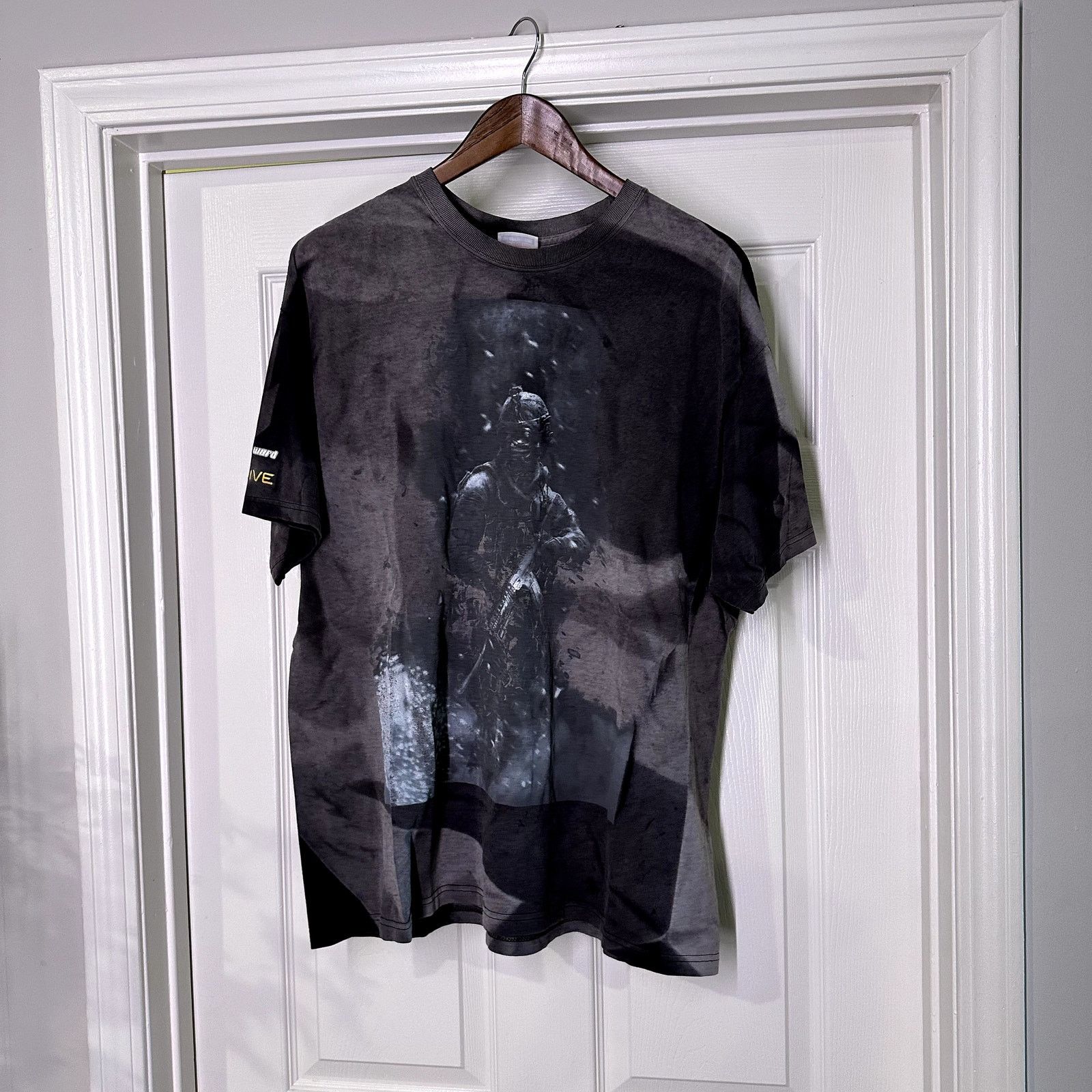 Hanes Faded Call Of Duty MW 2 Modern Warfare Video Game XL Size US XL / EU 56 / 4 - 1 Thumbnail