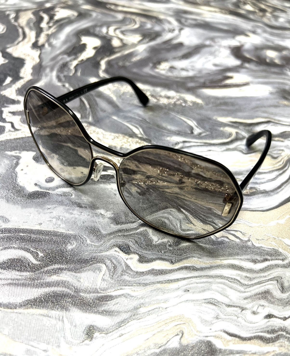 Miu Miu × Prada Prada vintage oversized sunglasses Size ONE SIZE - 1 Thumbnail