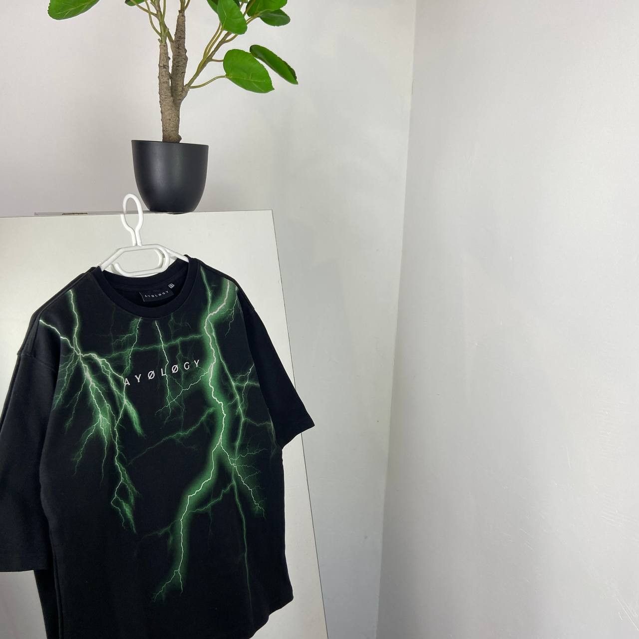Vintage Ayology Boxy Fit Oversized Lightning Style T-Shirt Size US S / EU 44-46 / 1 - 1 Thumbnail