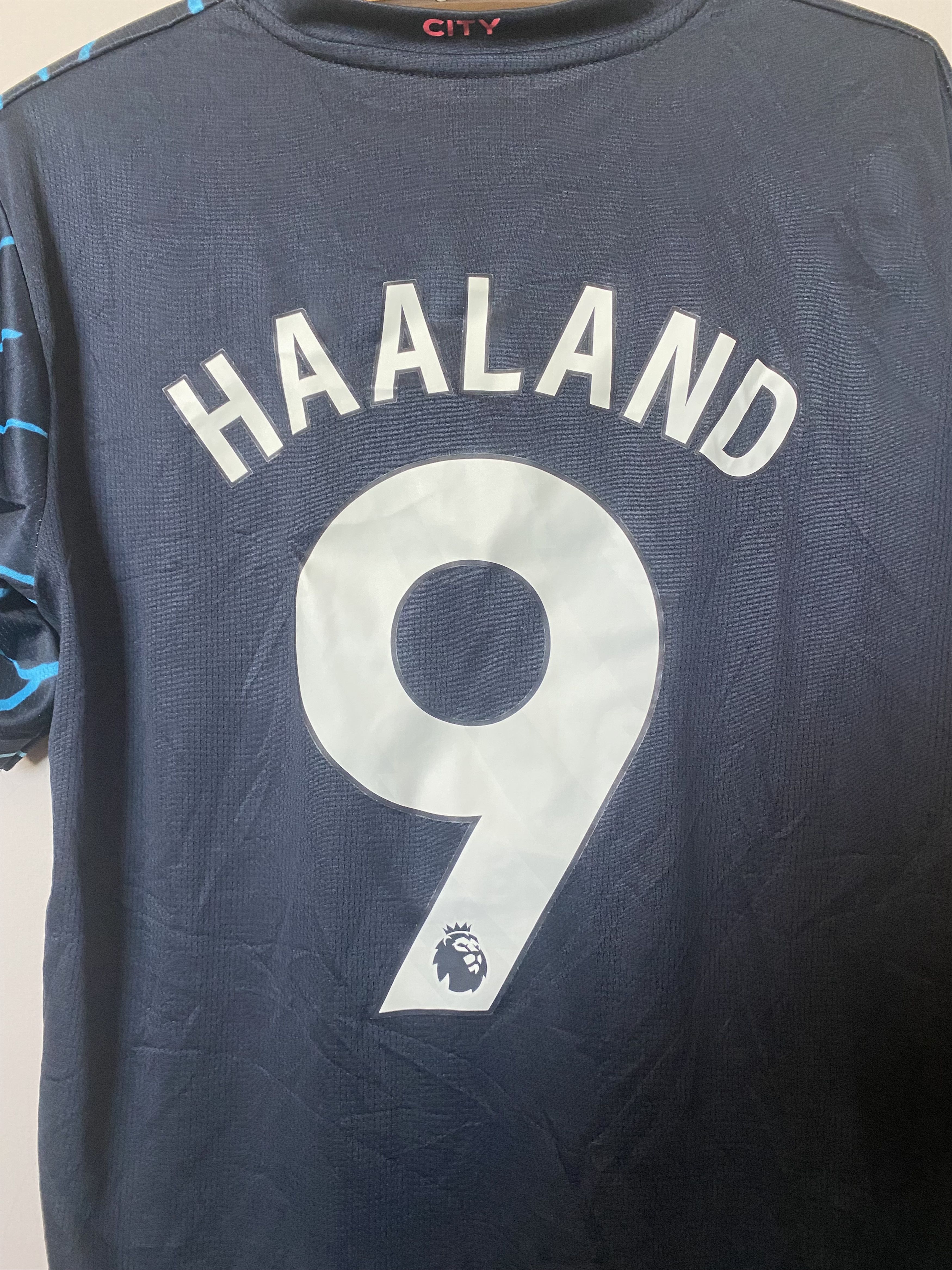 Other MANCHESTER CITY F.C. #9 HAALAND - 2023 - 2024 - M - UNIQUE Size US M / EU 48-50 / 2 - 7 Thumbnail