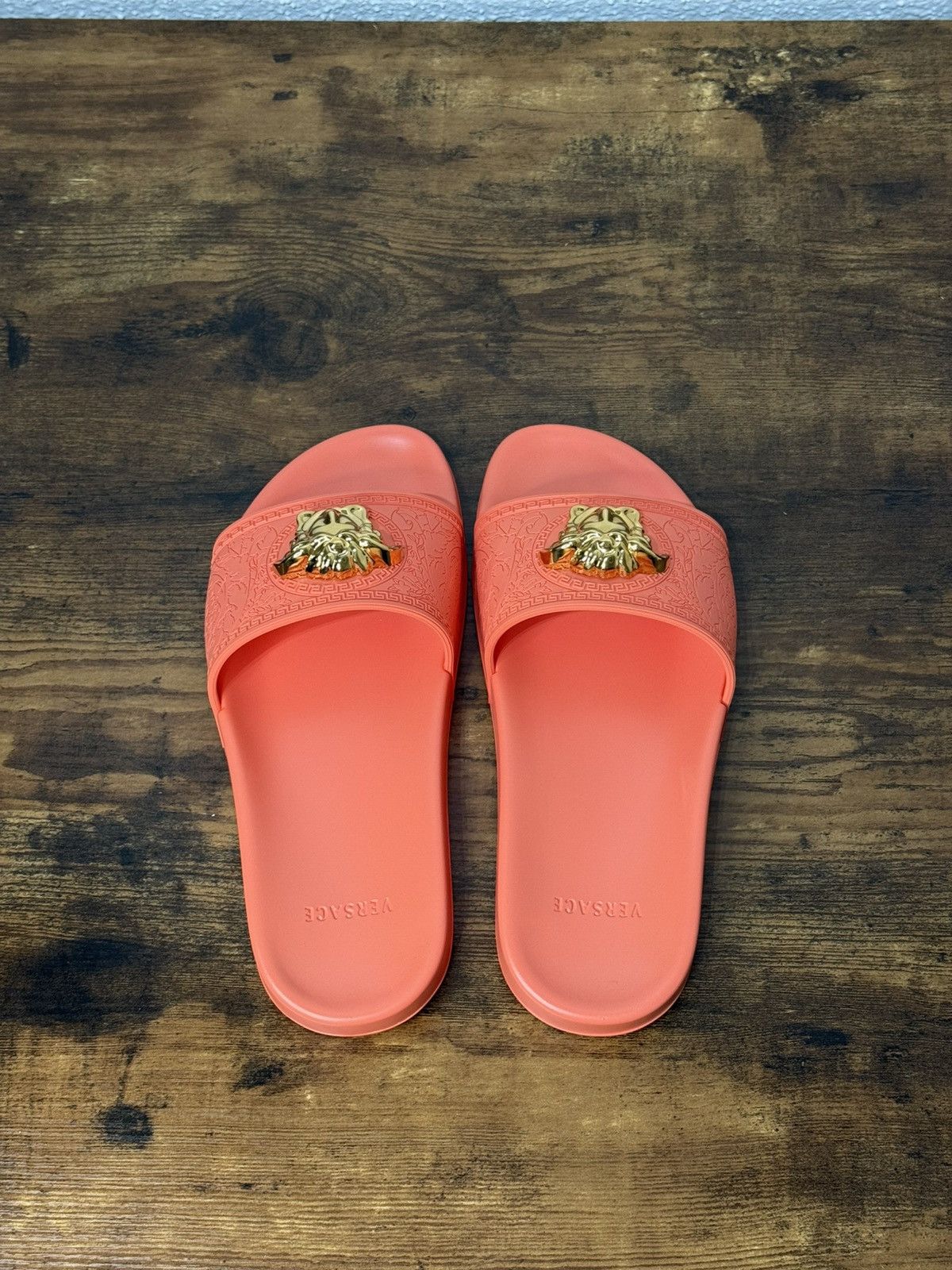 Versace Versace Pool Slides Coral size US 7.5 EU 38 Size US 7.5 / IT 37.5 - 3 Thumbnail