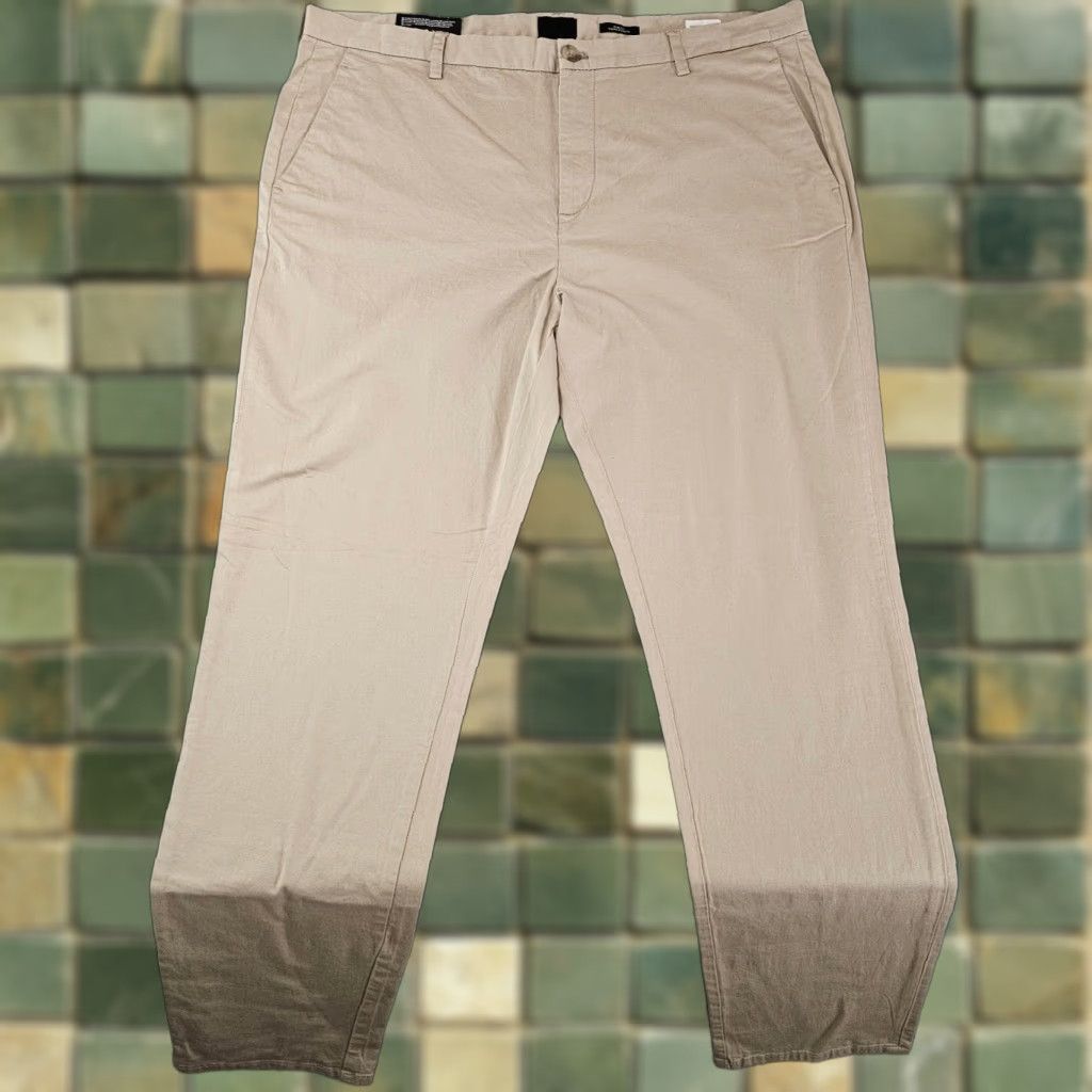 H&M H&M Pants Slim Fit Chino 40x31 Brown Cotton Stretch Casual Preppy Mens Regular 40x31 Slant Pockets Belt Loops Straight Leg Indoor/Outdoors Size US 40 / EU 56 - 1 Thumbnail