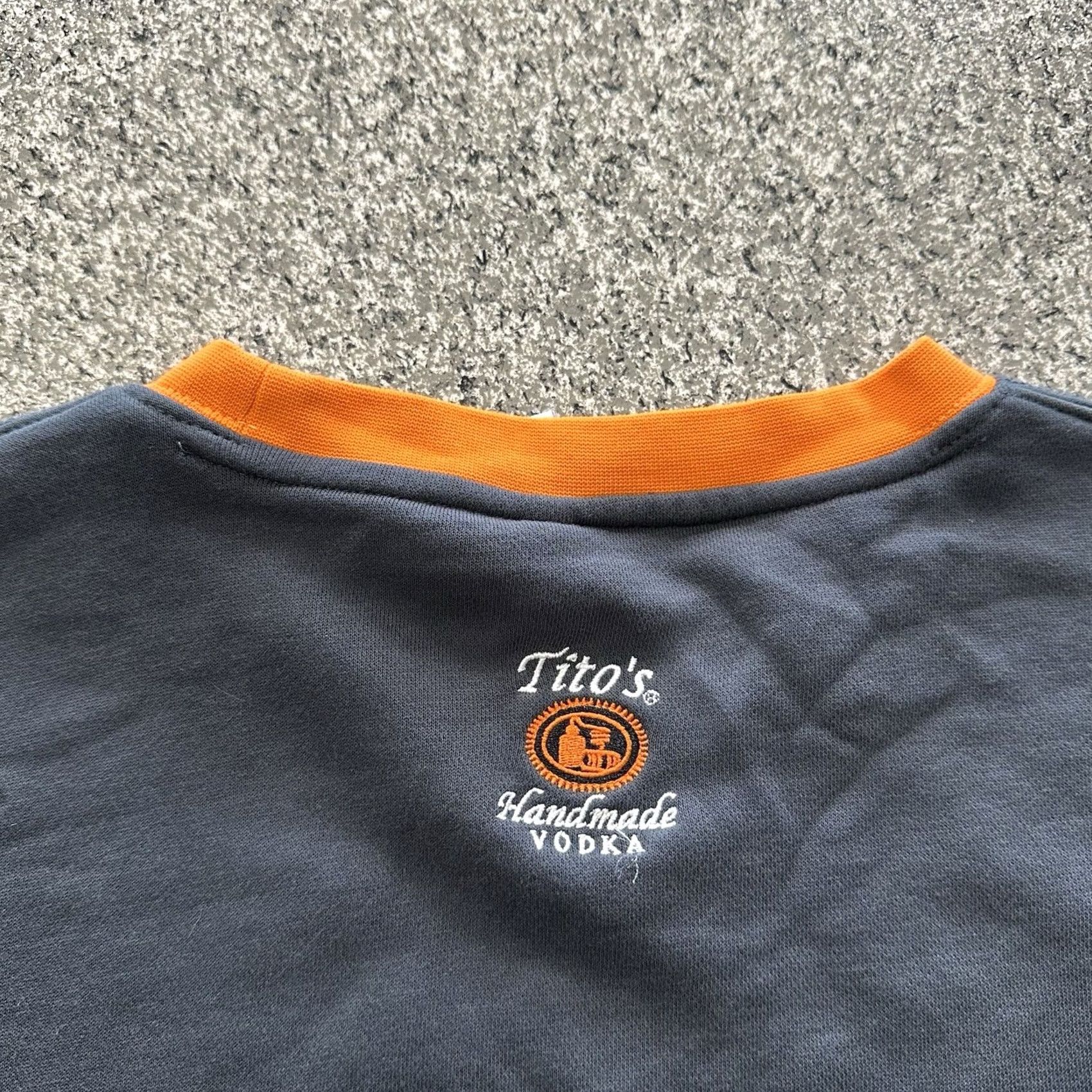 Vintage Titos Hoodie Mens XL Graphic Print Christmas Pullover Sweatshirt Gray Size US XL / EU 56 / 4 - 4 Thumbnail