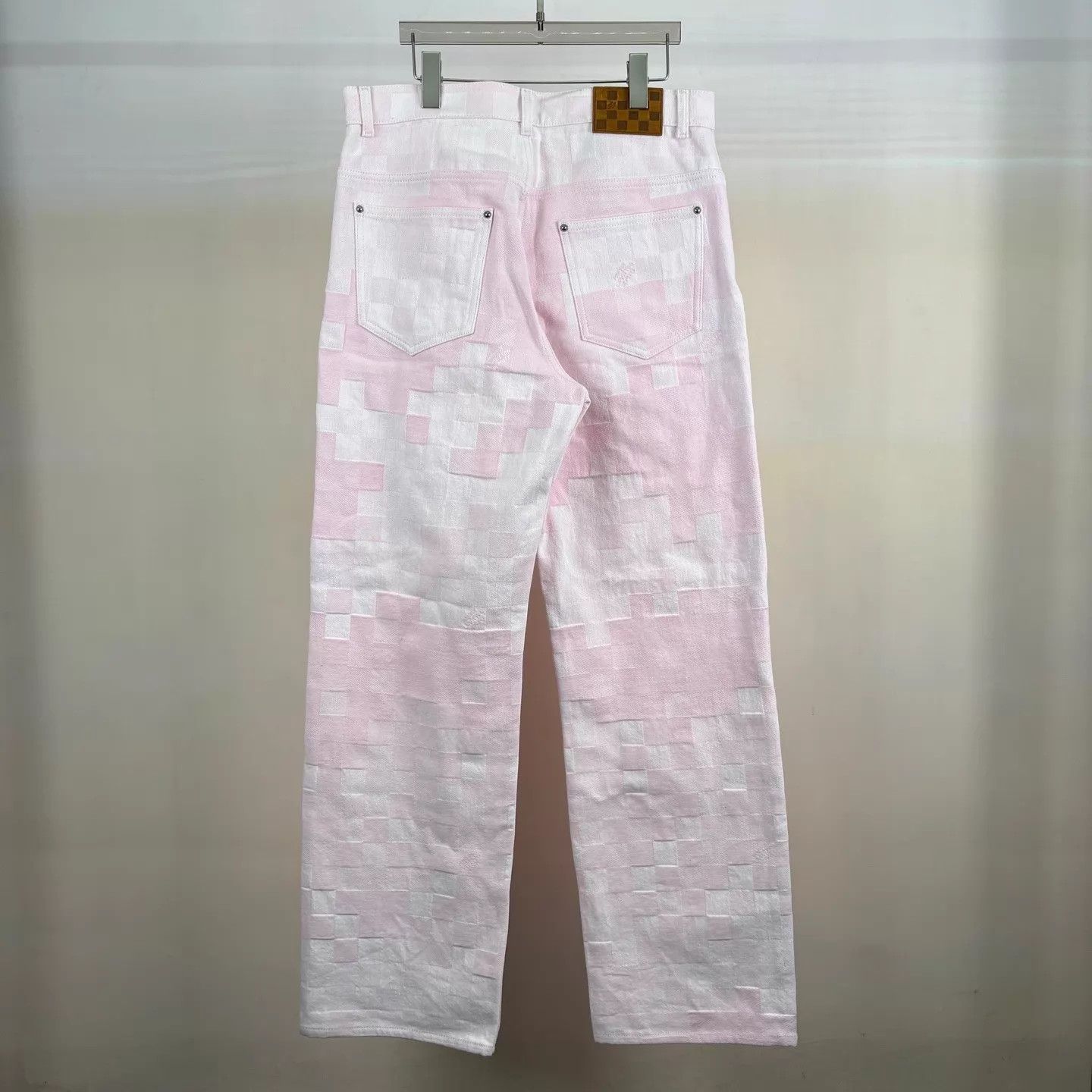 Louis Vuitton Louis Vuitton Nigo x Damier Jeans 26 BNWT 31 Size US 31 - 2 Thumbnail