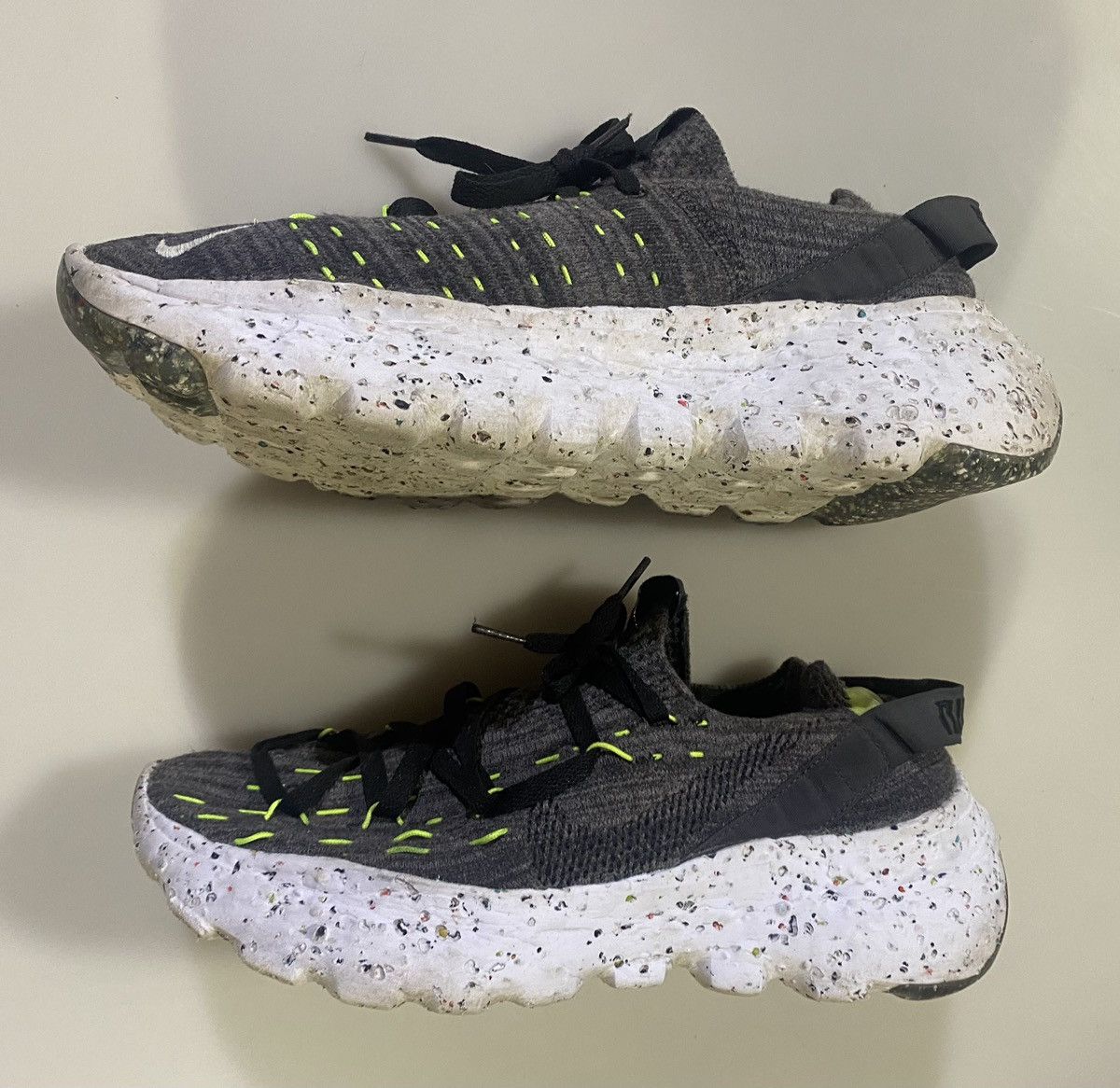 Nike VGC Nike Space Hippie 04 "Black/Volt" sneakers 9.5 Size US 9.5 / EU 42-43 - 2 Thumbnail
