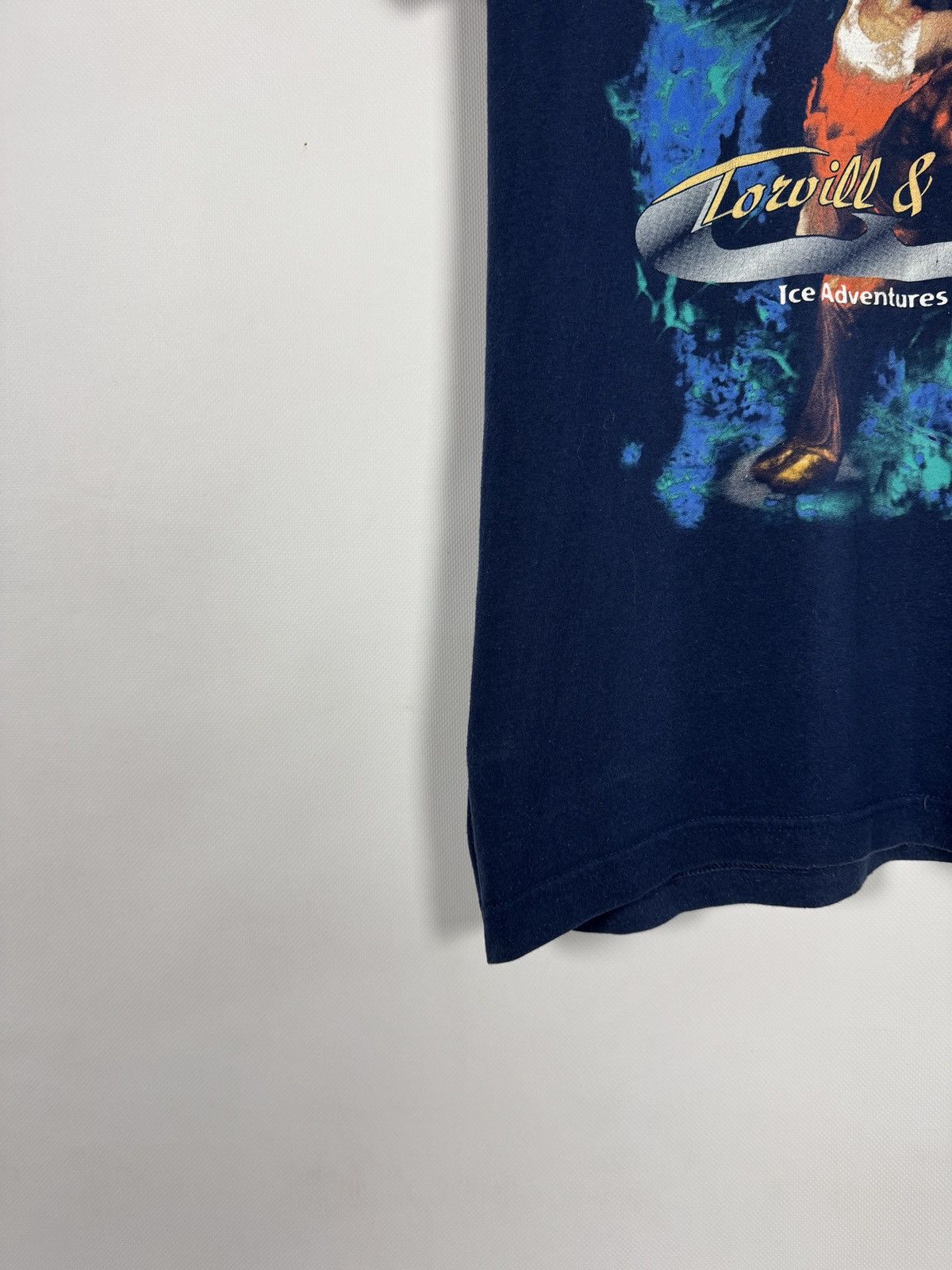 Vintage Vintage 90s Torvill & Dean Ice Adventure Graphic Tee Size M Size US M / EU 48-50 / 2 - 4 Thumbnail