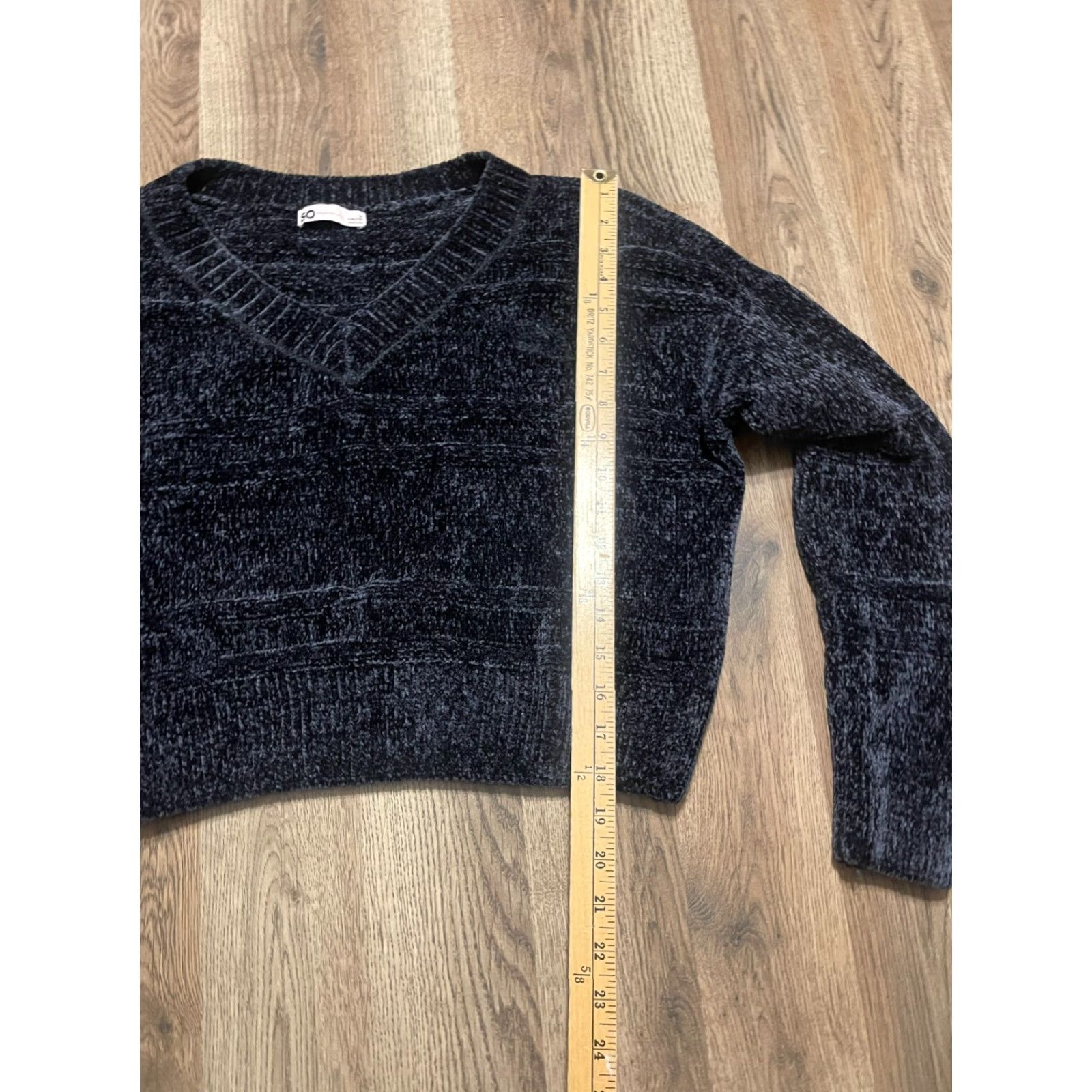 Vintage SO Sweater Women's Medium Black Crop Long Sleeve V-neck Pullover Casual Knit Shirt Womens Size M / US 6-8 / IT 42-44 - 6 Thumbnail